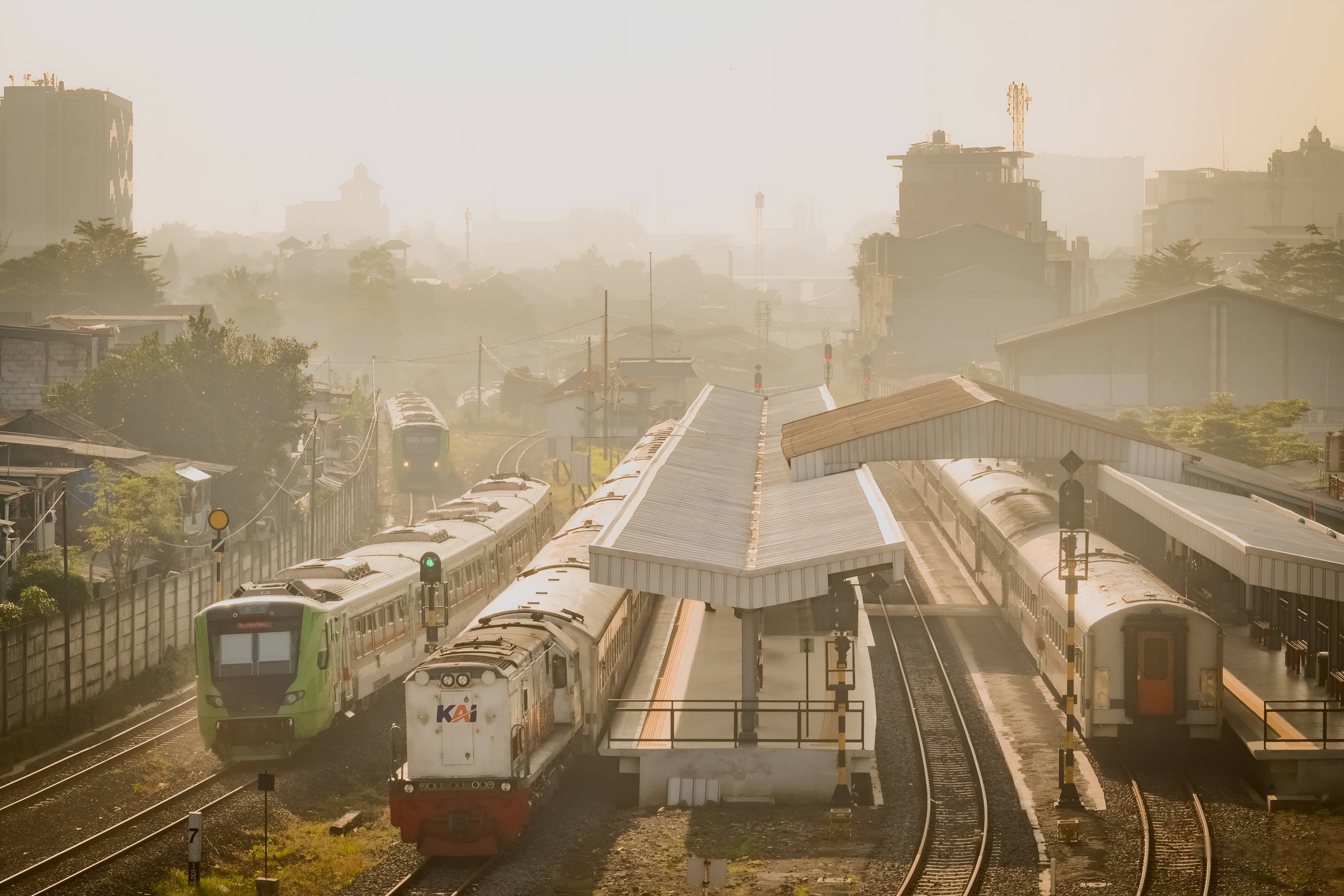 Barat Timur Tersusul