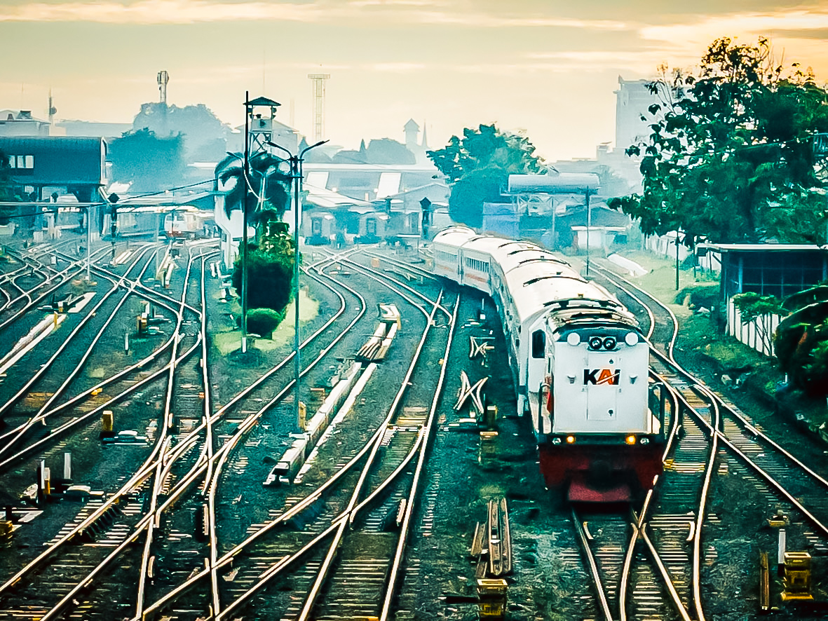 KA Parahyangan, Menyapa Pagi Bandung