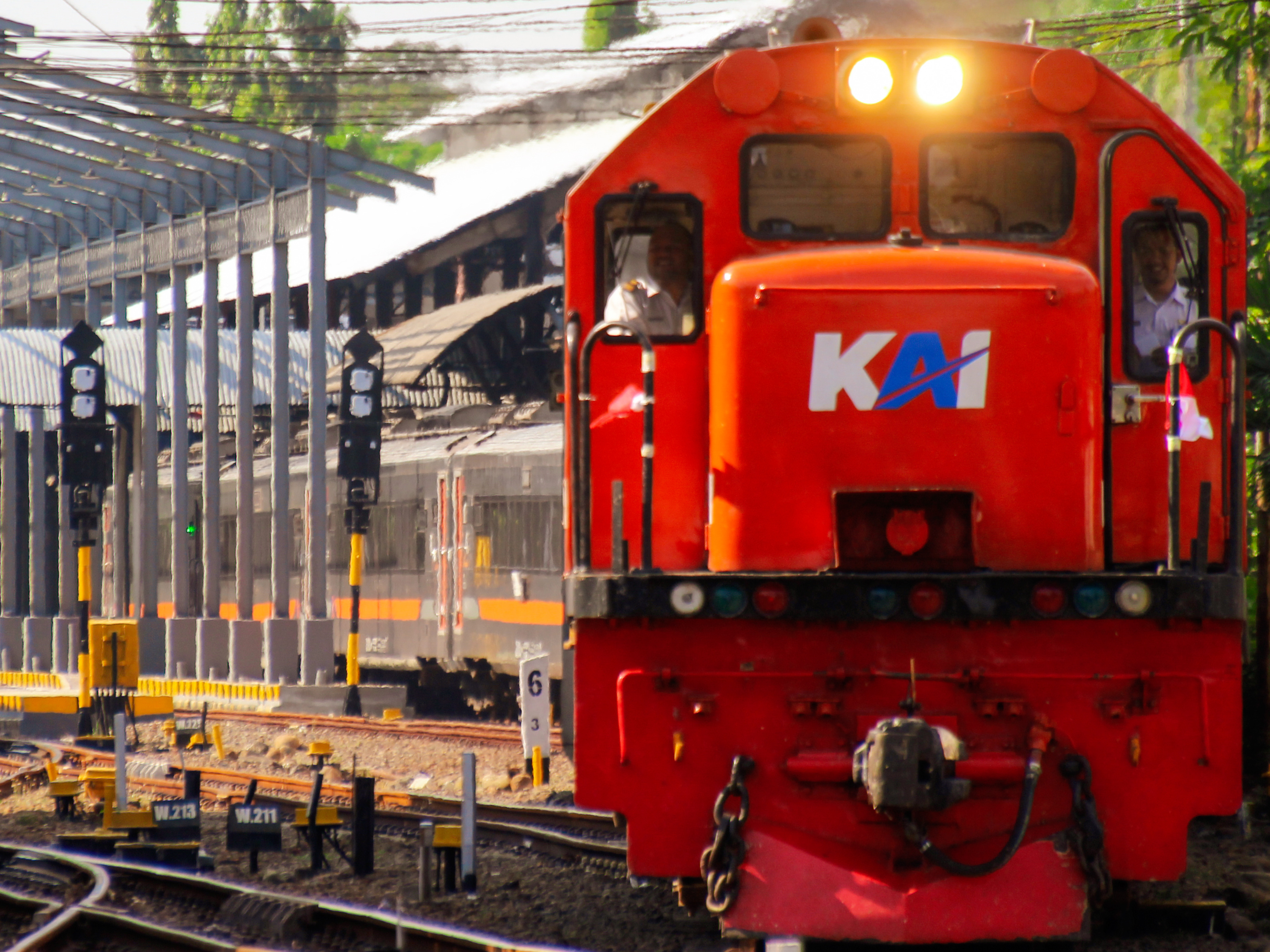 Close up Lokomotif RNB