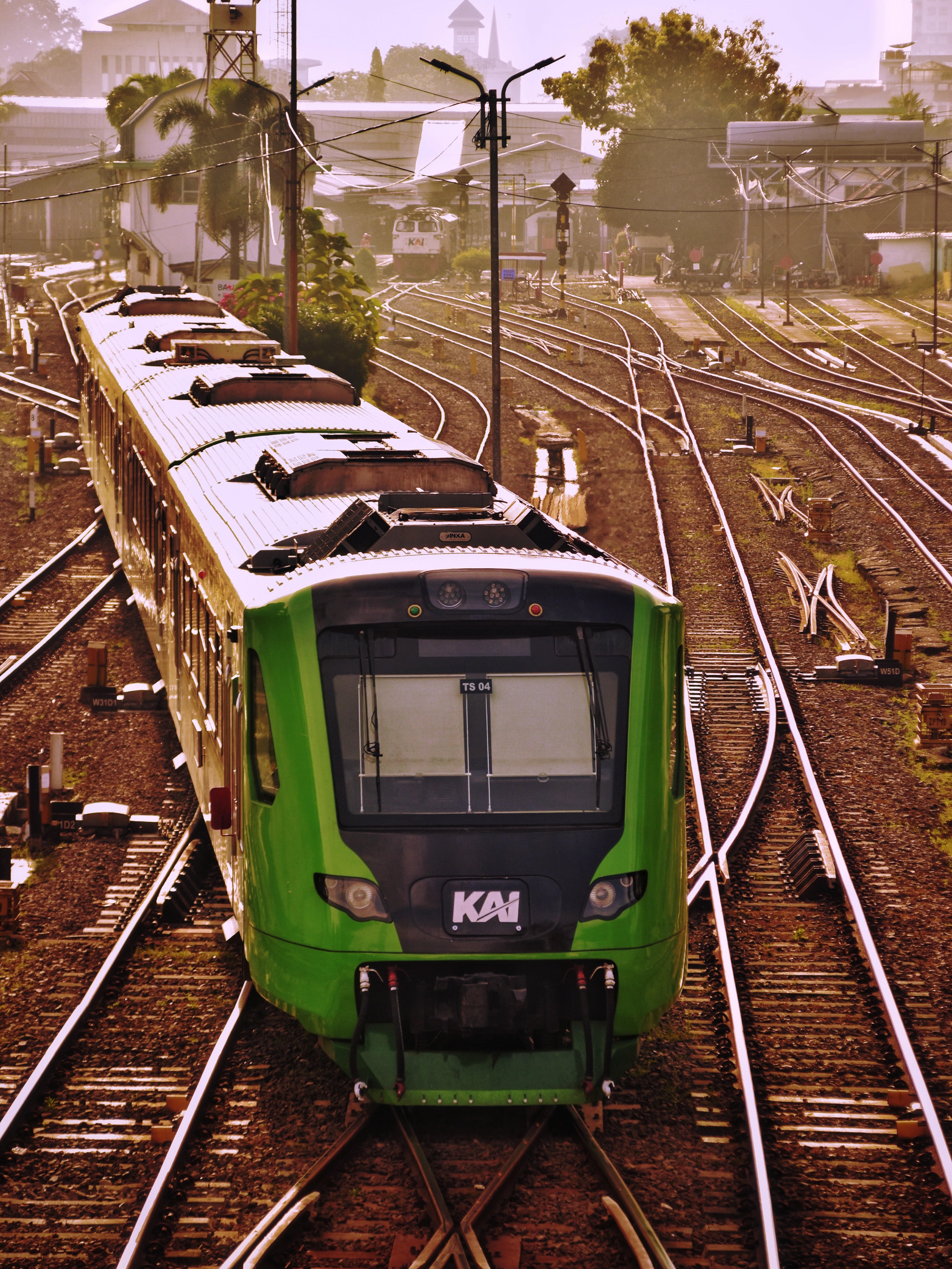 Kereta feeder bandung