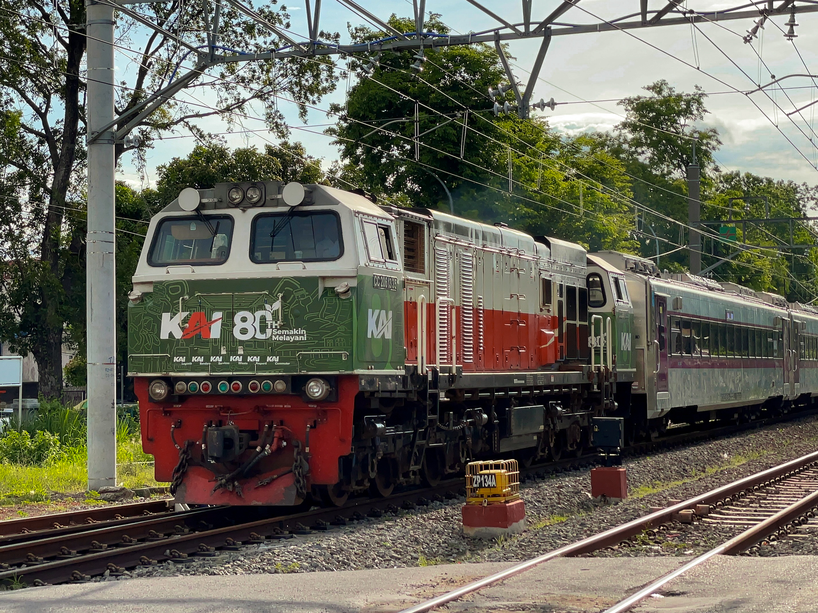KA Argo Dwipangga persiapan masuk Stasiun Solo Balapan