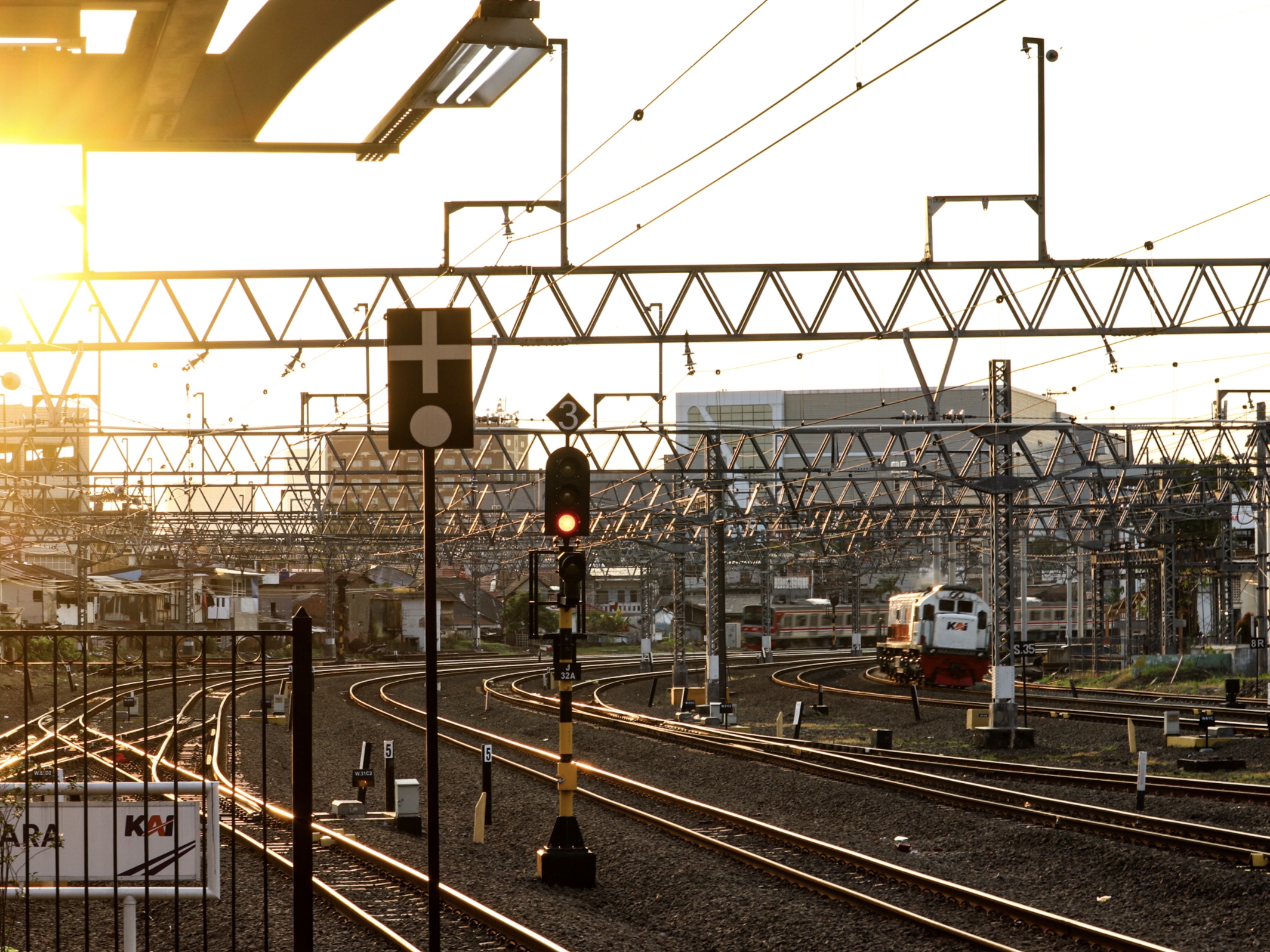 Golden Hour Jatinegara