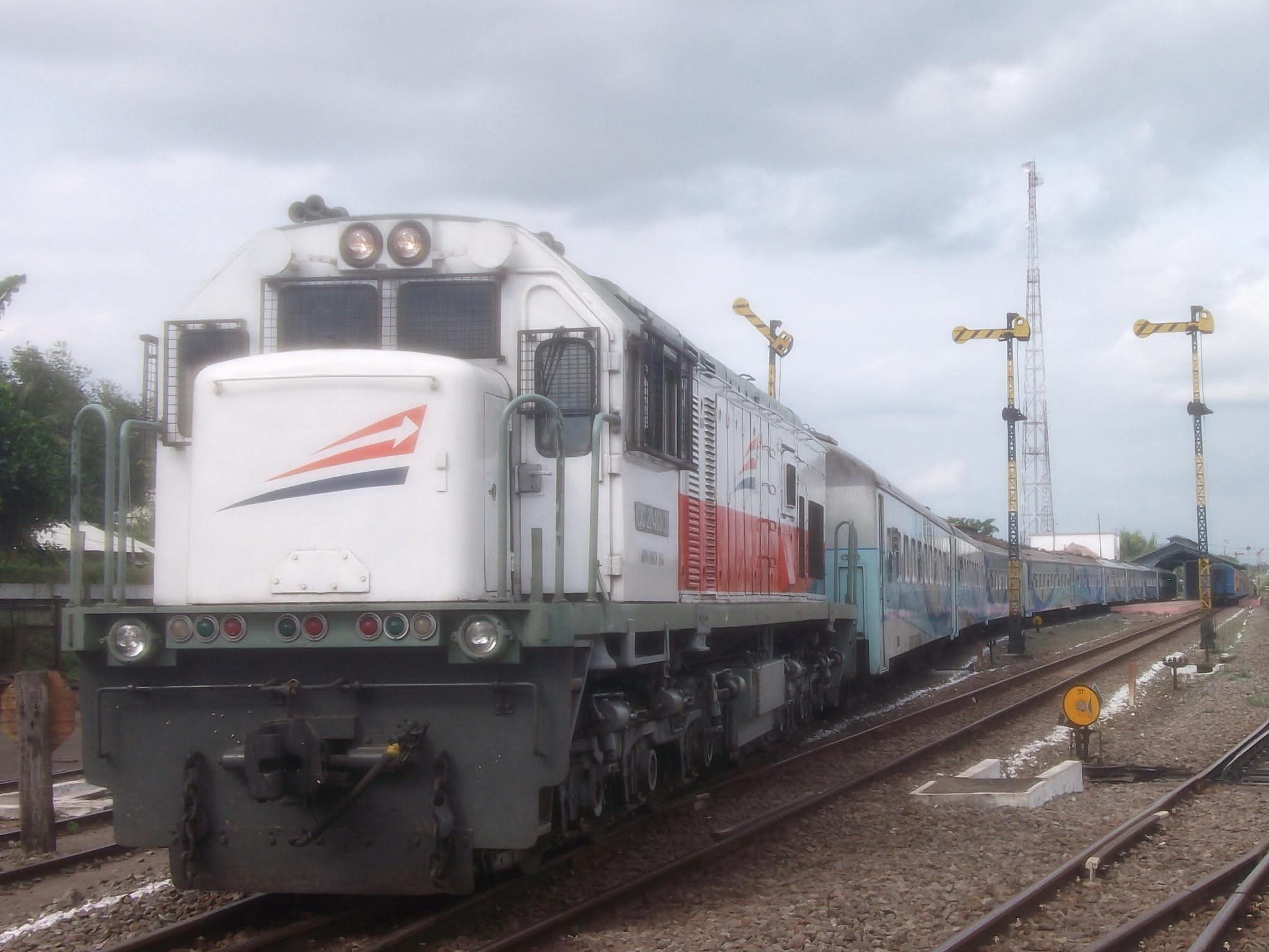 KA Majapahit berangkat Stasiun Blitar menuju Stasiun Jakarta Pasar Senen