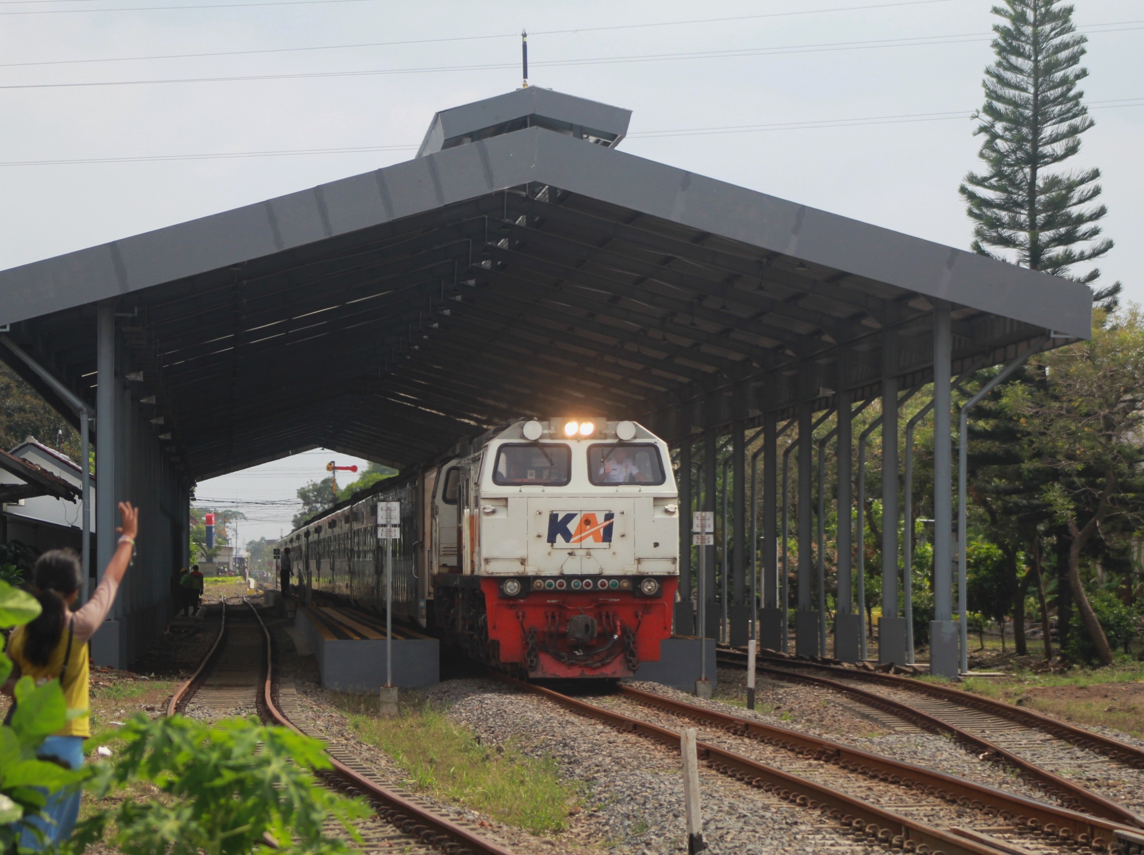 Pesona Jayabaya di bawah langit Stasiun Blimbing
