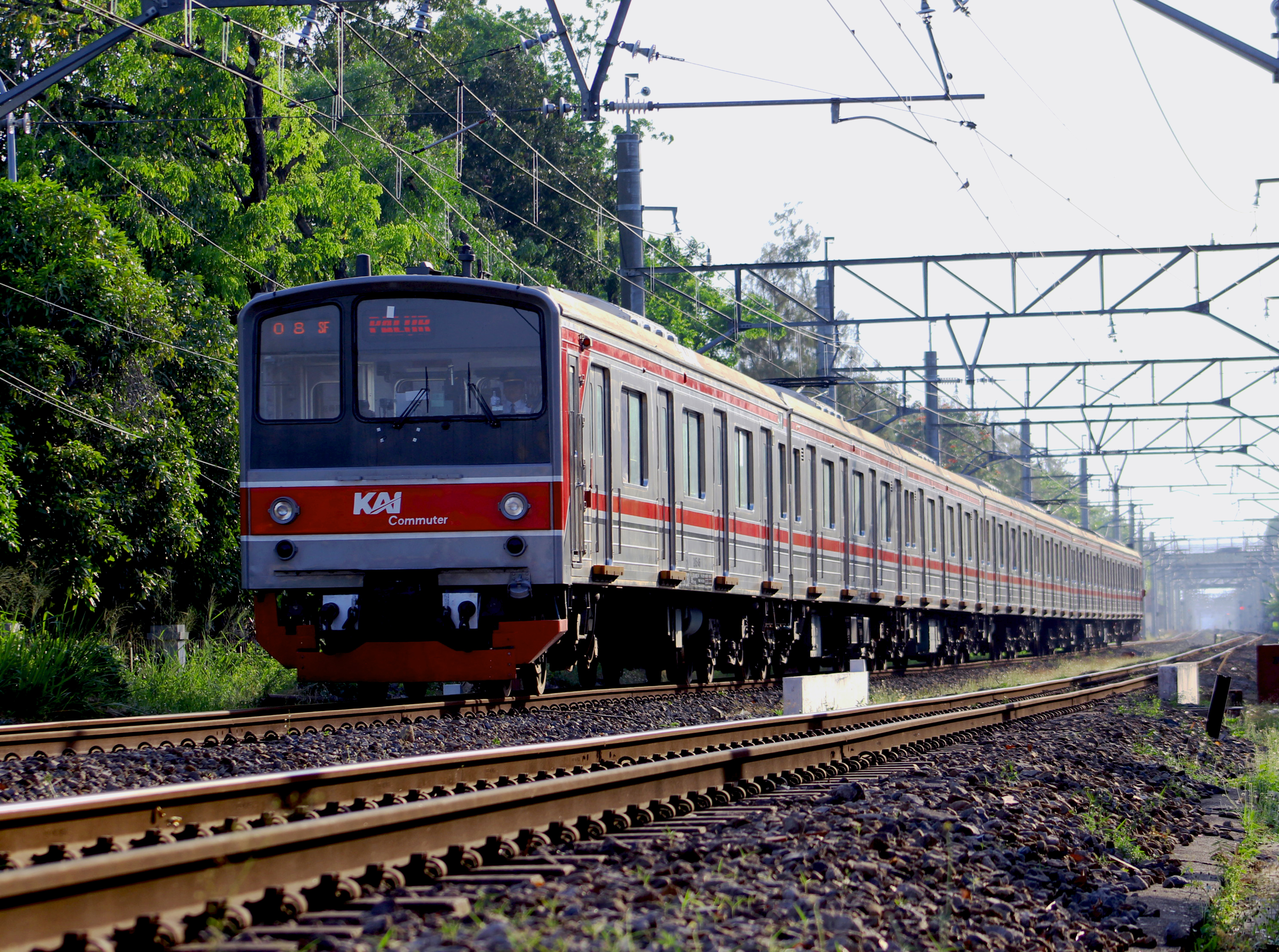 Sore yang Cerah Saat Menjelang Masuk Stasiun Balapan