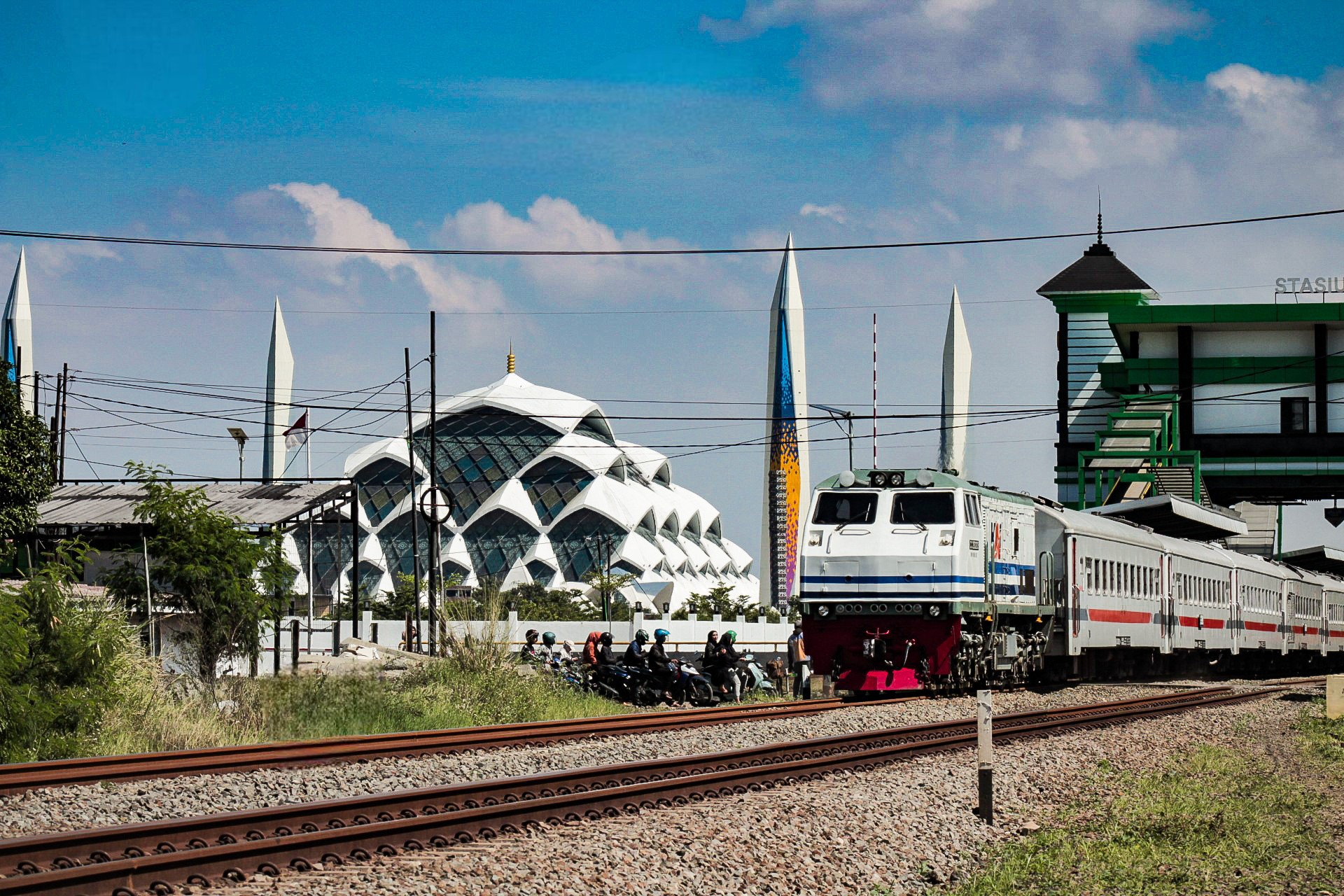 Putih Biru Bagaikan Langit Yang Indah