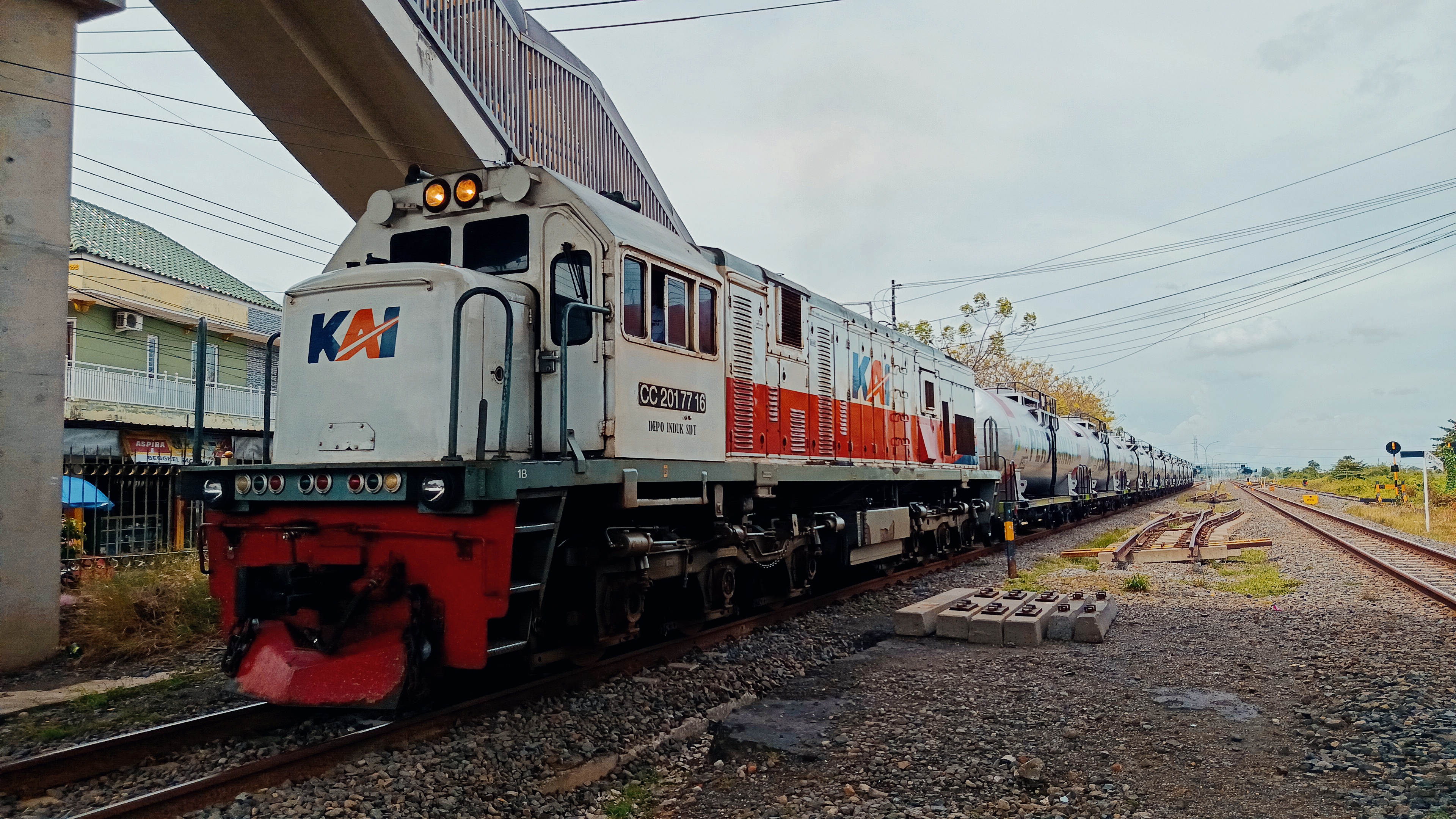 Mabet Tanker di stasiun Krian