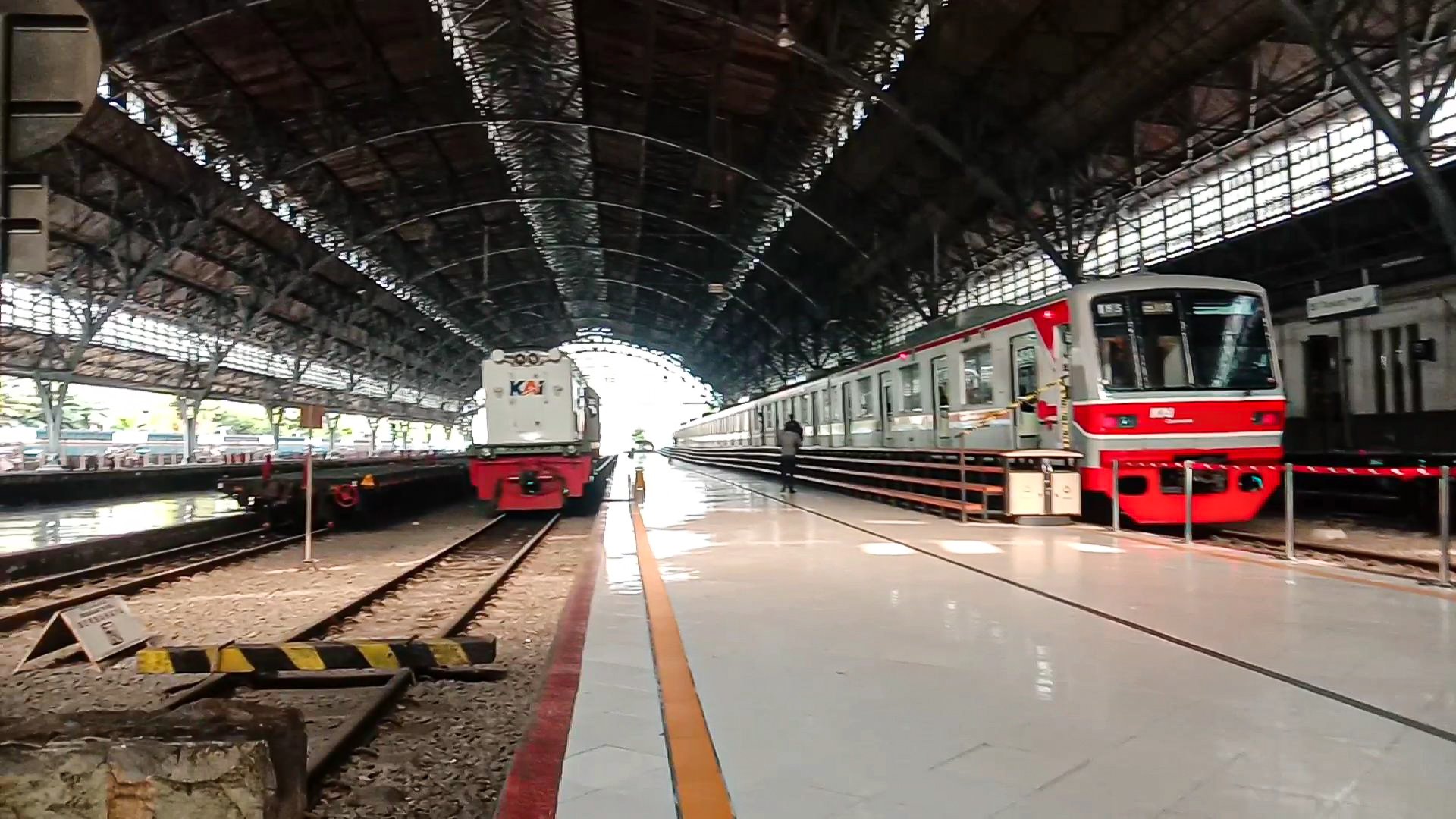 KRL dan lokomotif