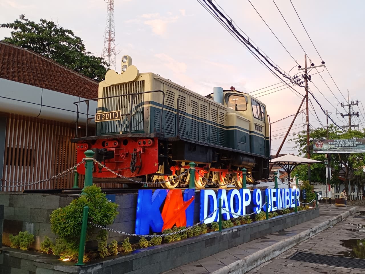 Satu-satunya monumen lokomotif dikota Jember