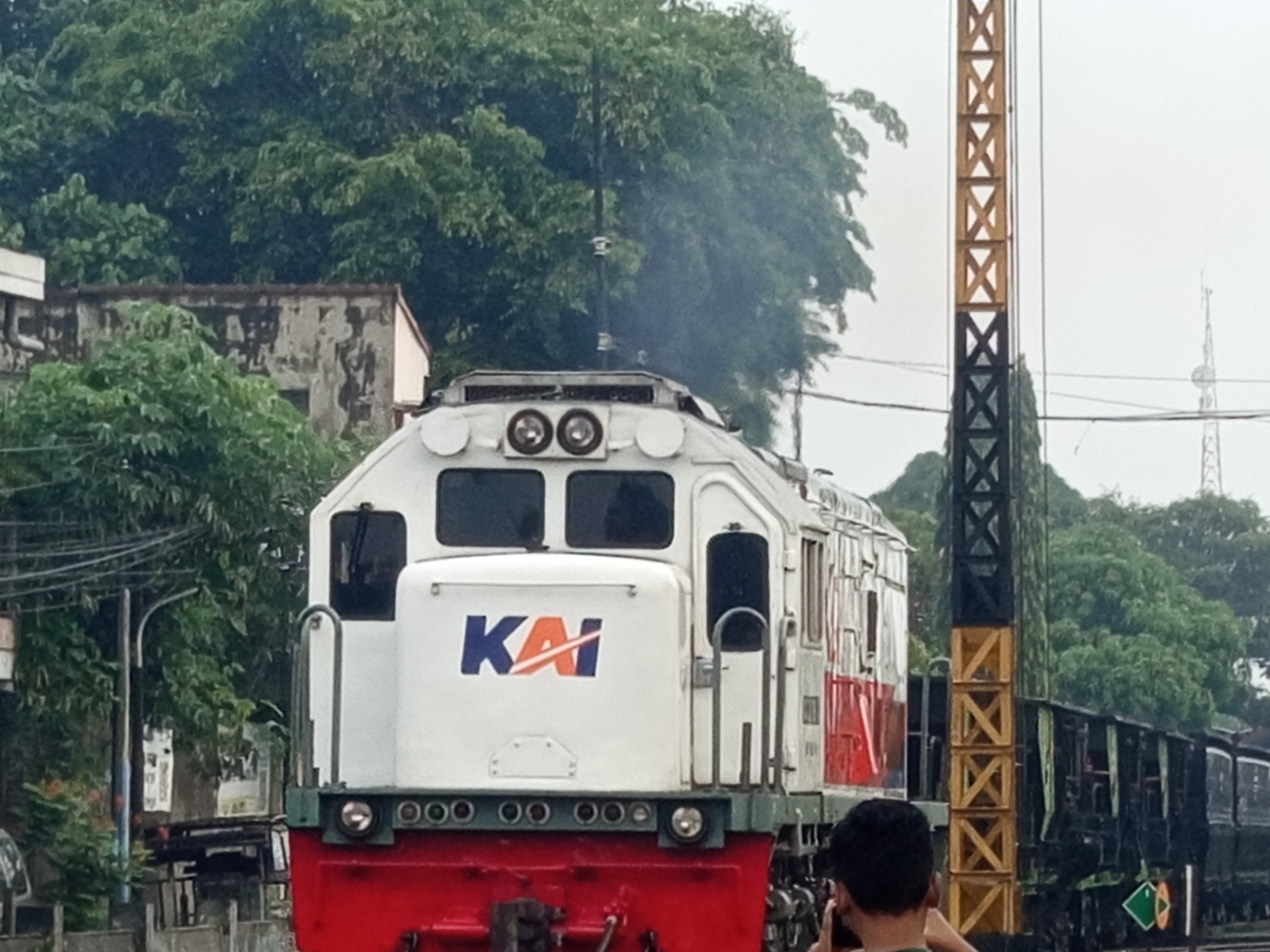 Klb ballast daop 7 berangkat dari stasiun kediri