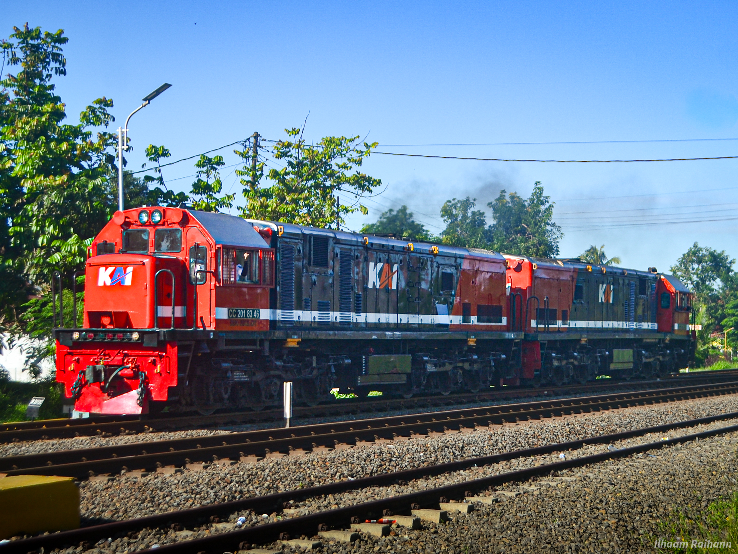 Pengiriman 2 lokomotif CC 2018346 KPT + CC 2018915 KPT menuju Balai Yasa Yogyakarta.