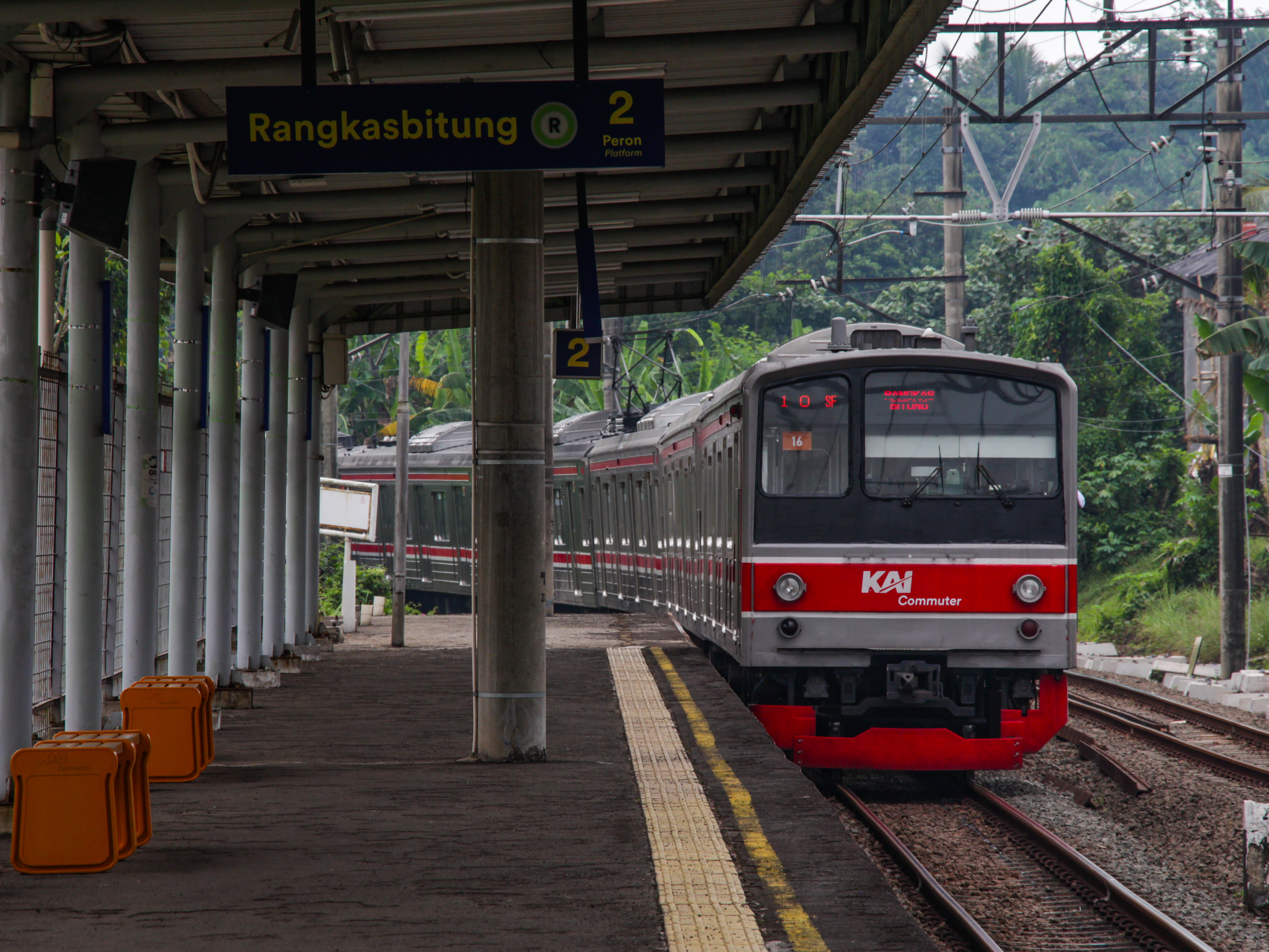 Persinggahan di Jalur Dua