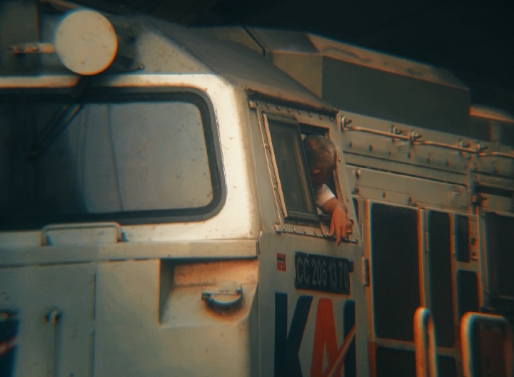 Rangkaian Kereta Api Cikuray Di Stasiun Jatinegara