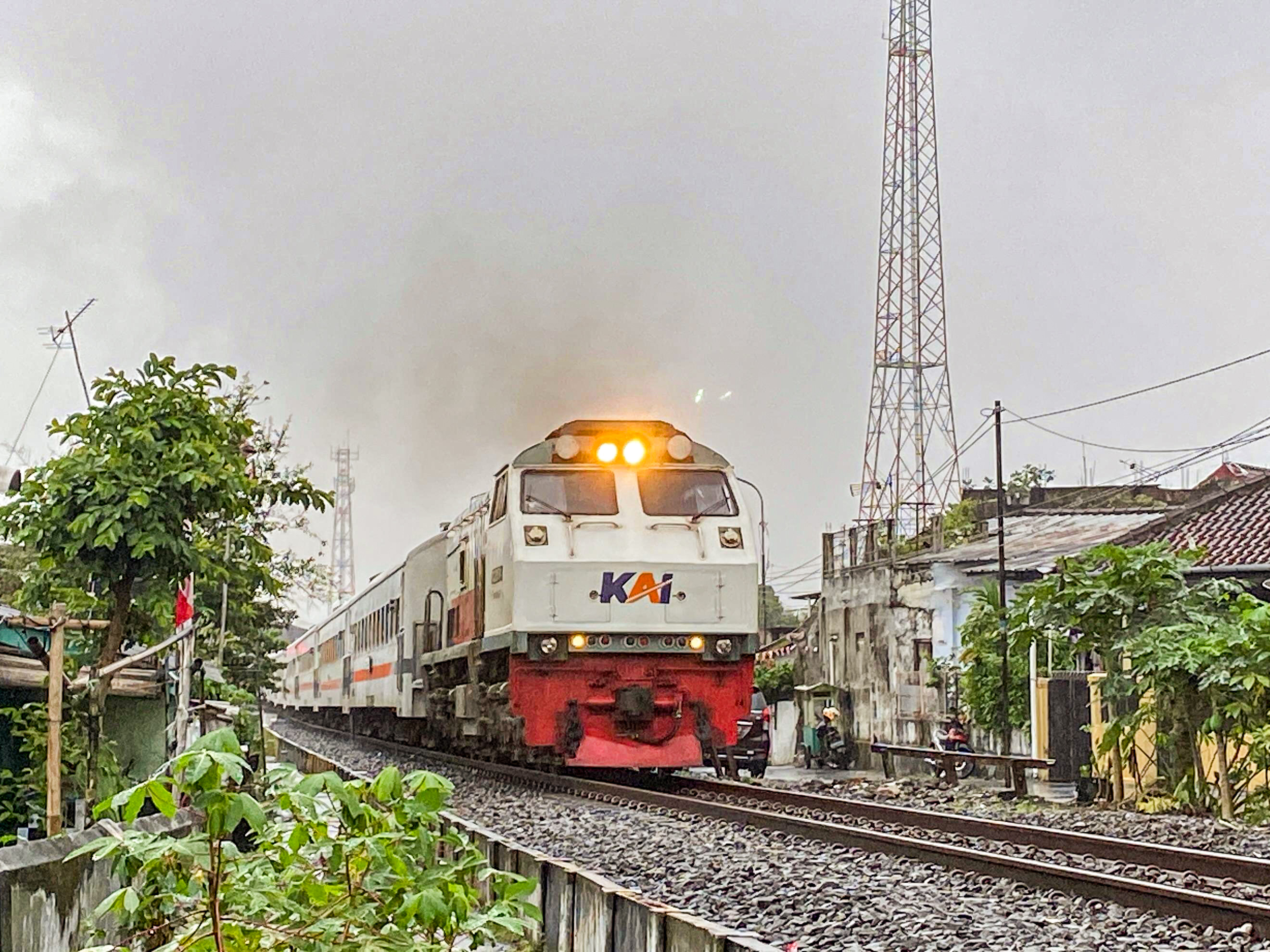 Kereta Pasundan Berangkat Stasiun Tasikmalaya