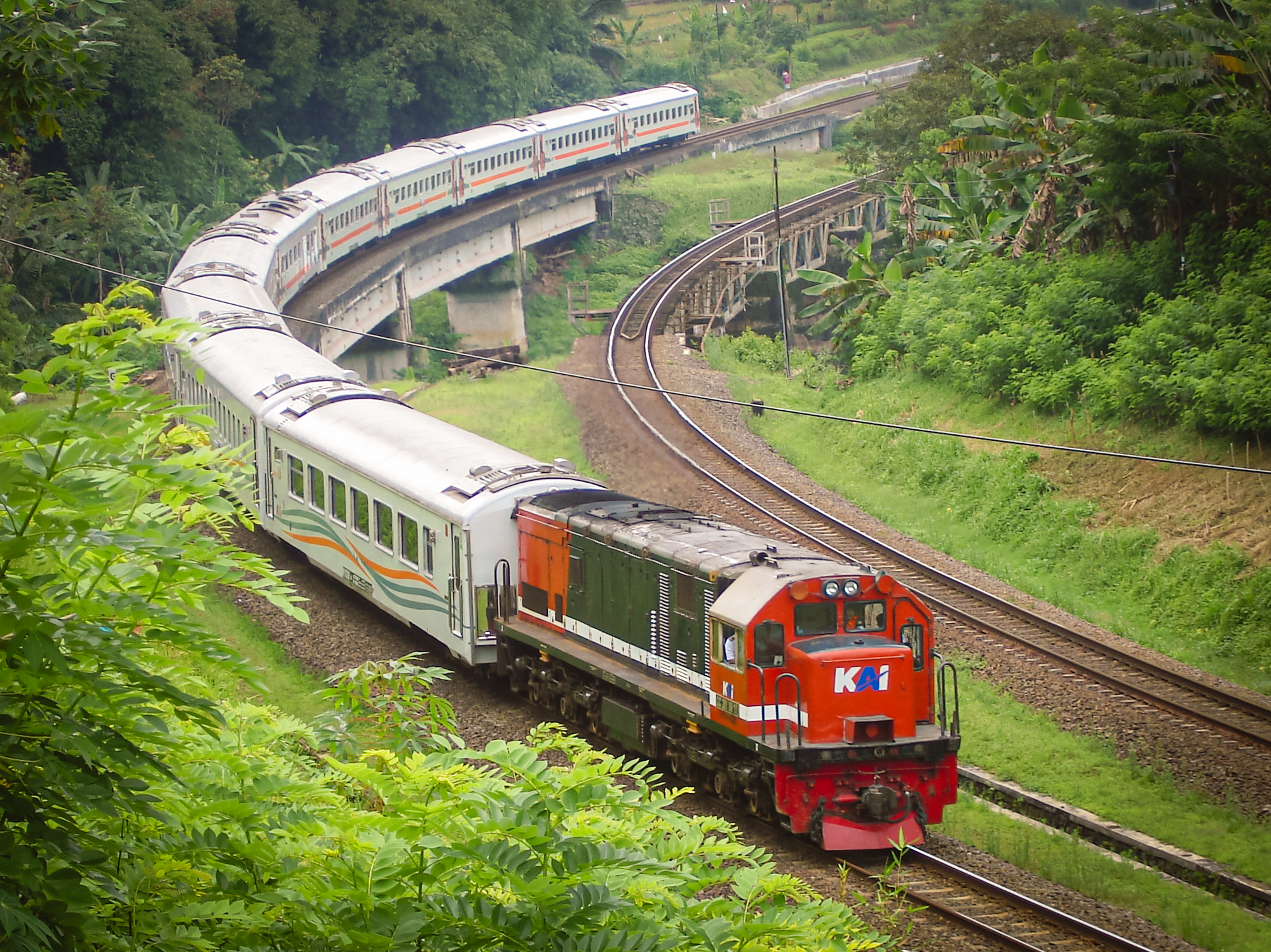 Back to the 90's with Merah Biru