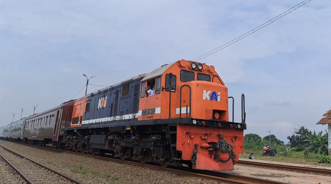 Melintas langsung di stasiun dawuan