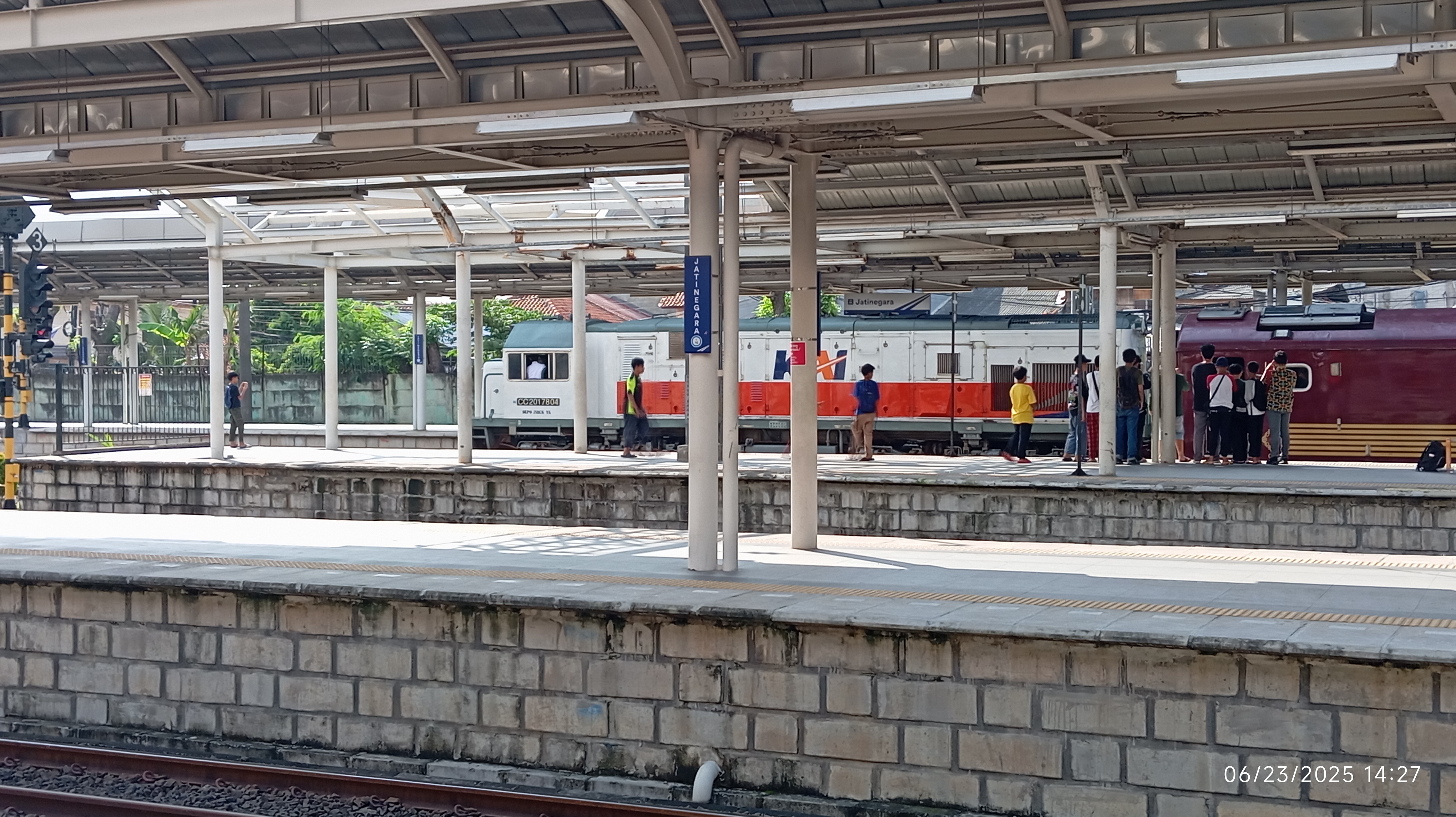 KA Fajar utama Yogyakarta
