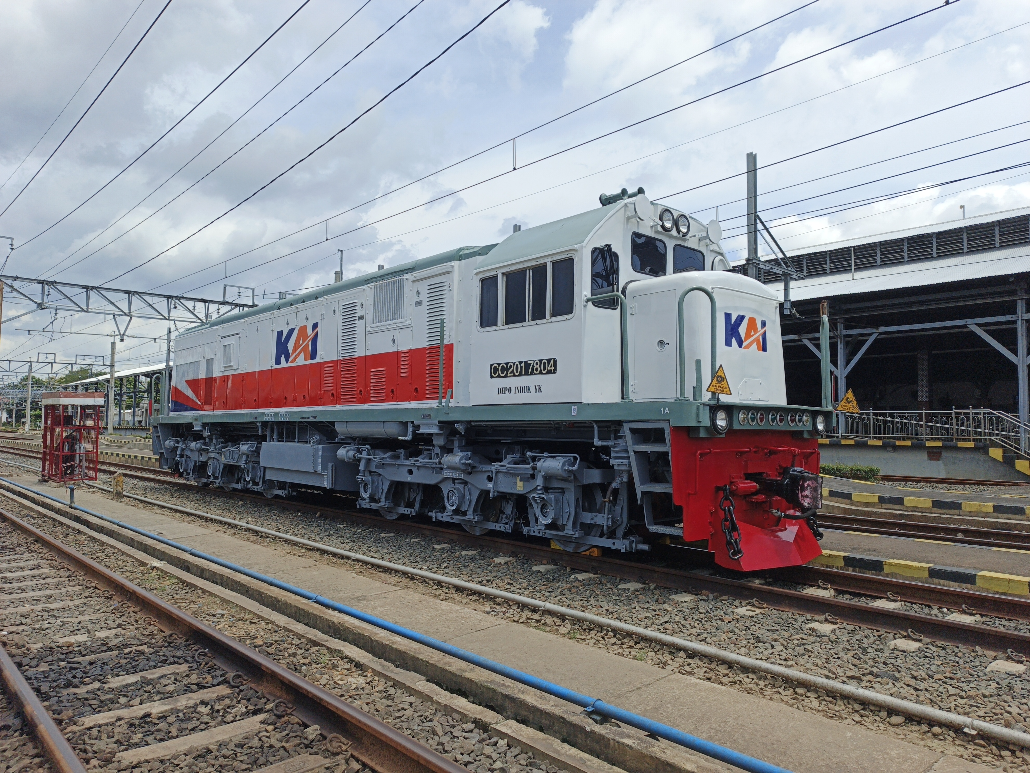 CC 201 78 04 di Stasiun Lempuyangan