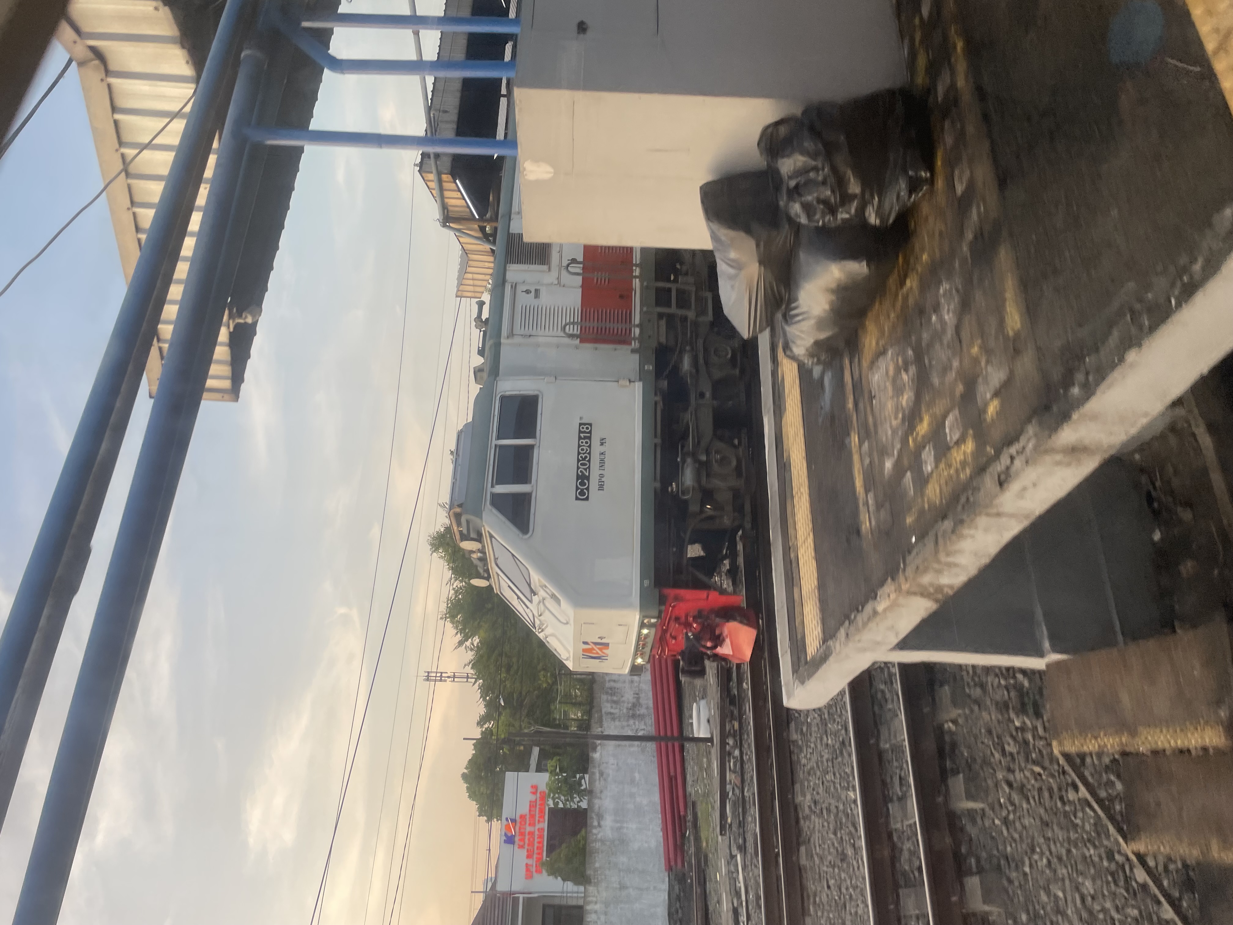 Lokomotif di Stasiun Semarang Poncol
