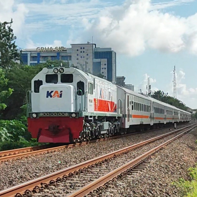 CC 201 77 05 - Depo SDT Lokomotif CC 201 77 05  di Depo Induk SDT - Surabaya