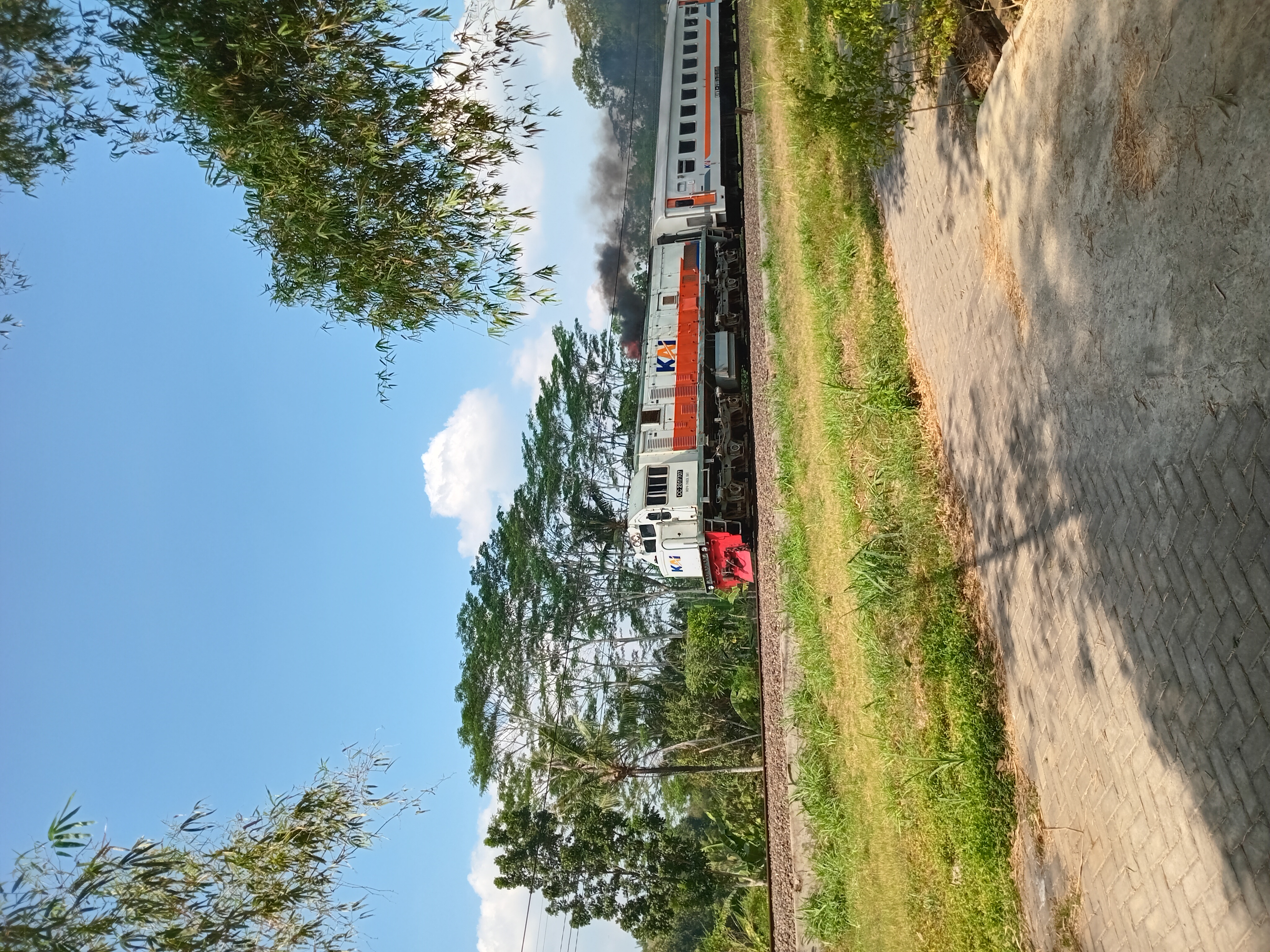 CC 201 77 07 - Depo SDT Lokomotif CC 201 77 07 livery Default di Depo Induk SDT - Surabaya