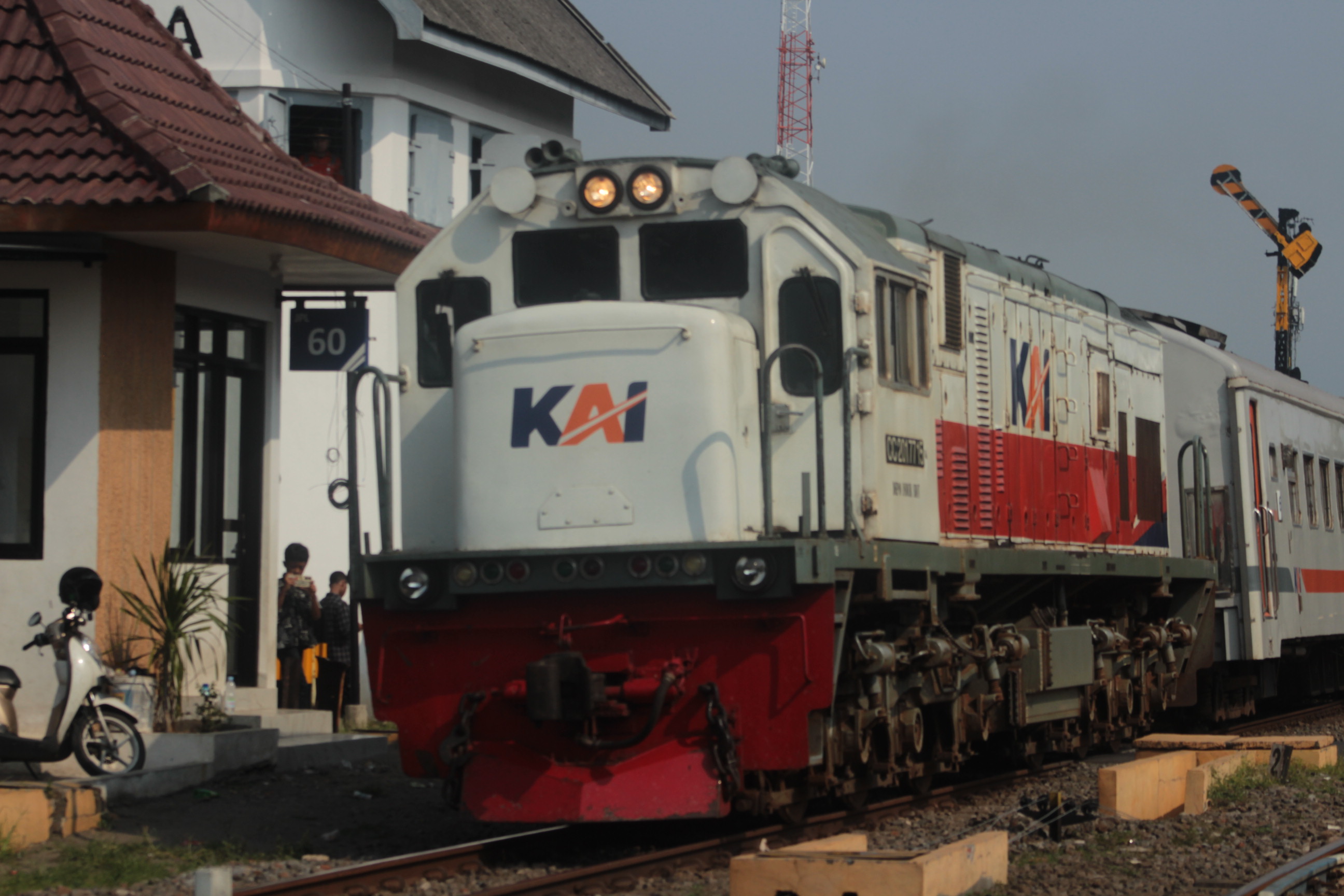 CC 201 77 15 SDT - KA 402 CL Dhoho