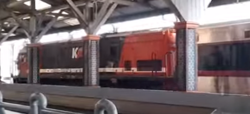 CC 201 89 15 - Depo SDT Lokomotif CC 201 89 15 livery Red and Blue di Depo Induk SDT - Surabaya