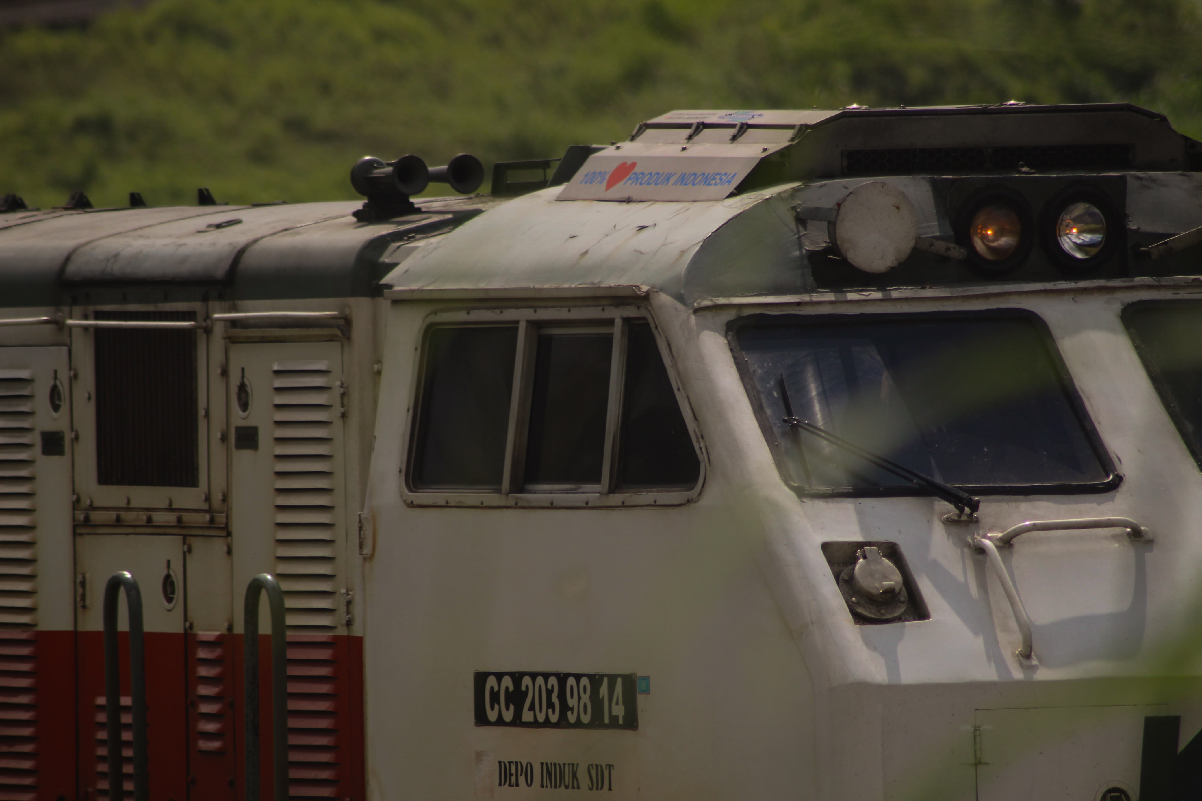 CC 2039814 SDT MELINTASI DAERAH KELOK MERTAN VIEW