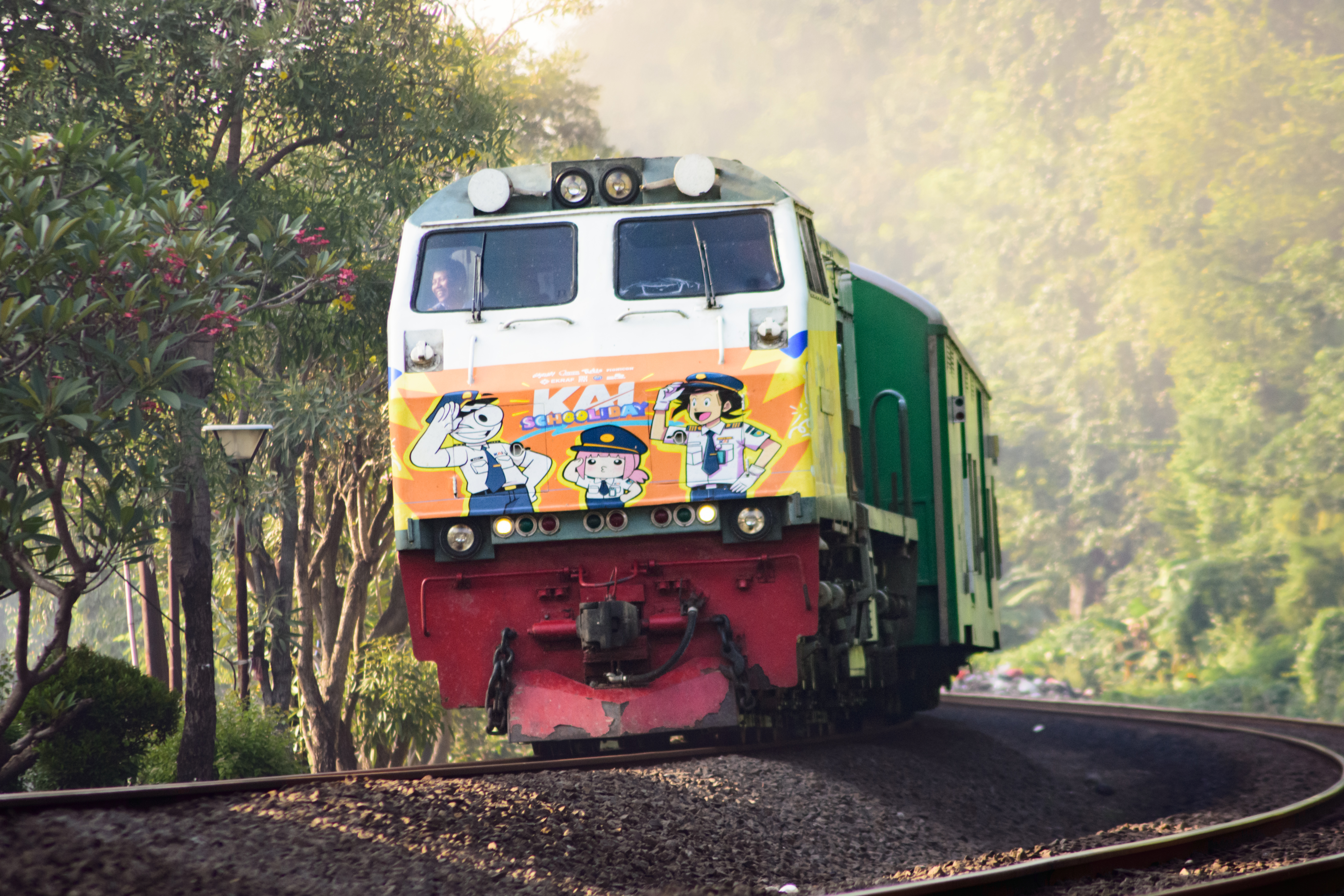 CC 203 95 10 Berangkat Stasiun Karawang berdinas KA Blambangan Ekspres