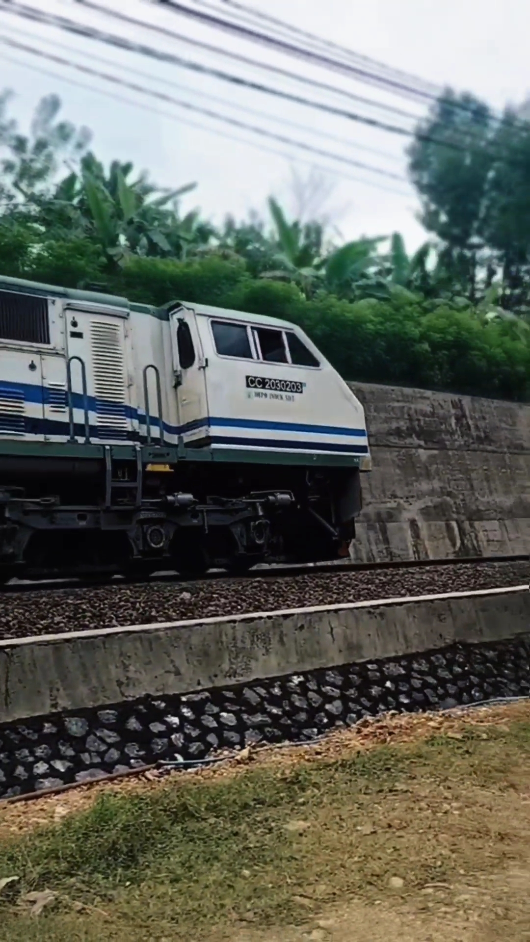 CC 203 02 03 Di Terowongan Karangkates II