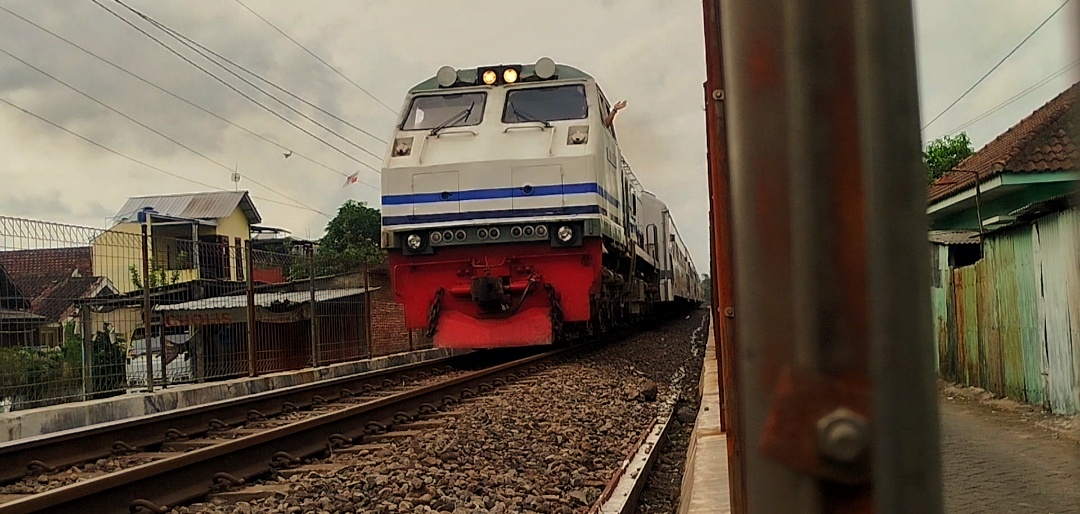 Dekat stasiun MLK