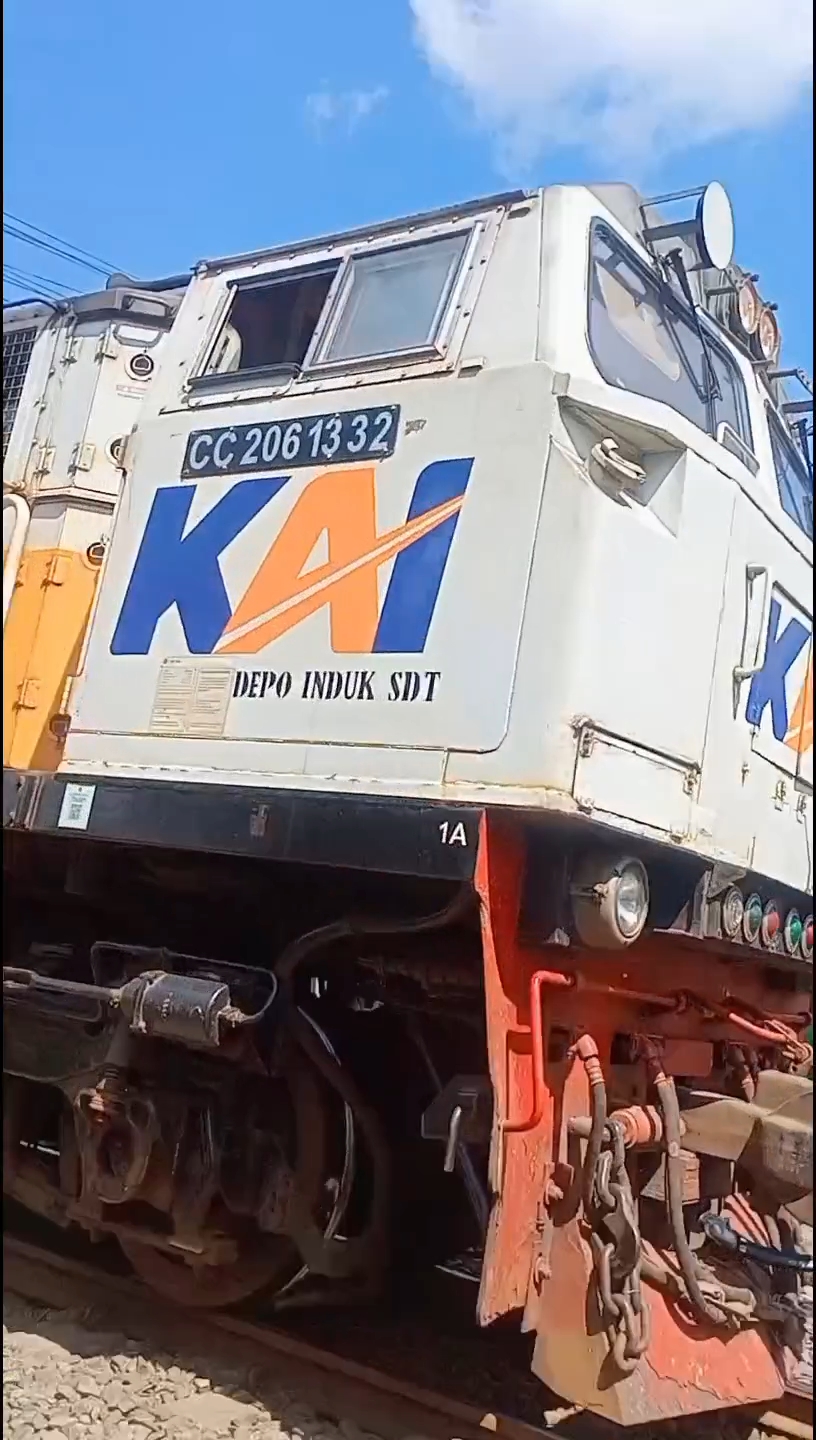 CC 206 13 32 - Depo SDT Lokomotif CC 206 13 32  di Depo Induk SDT - Surabaya