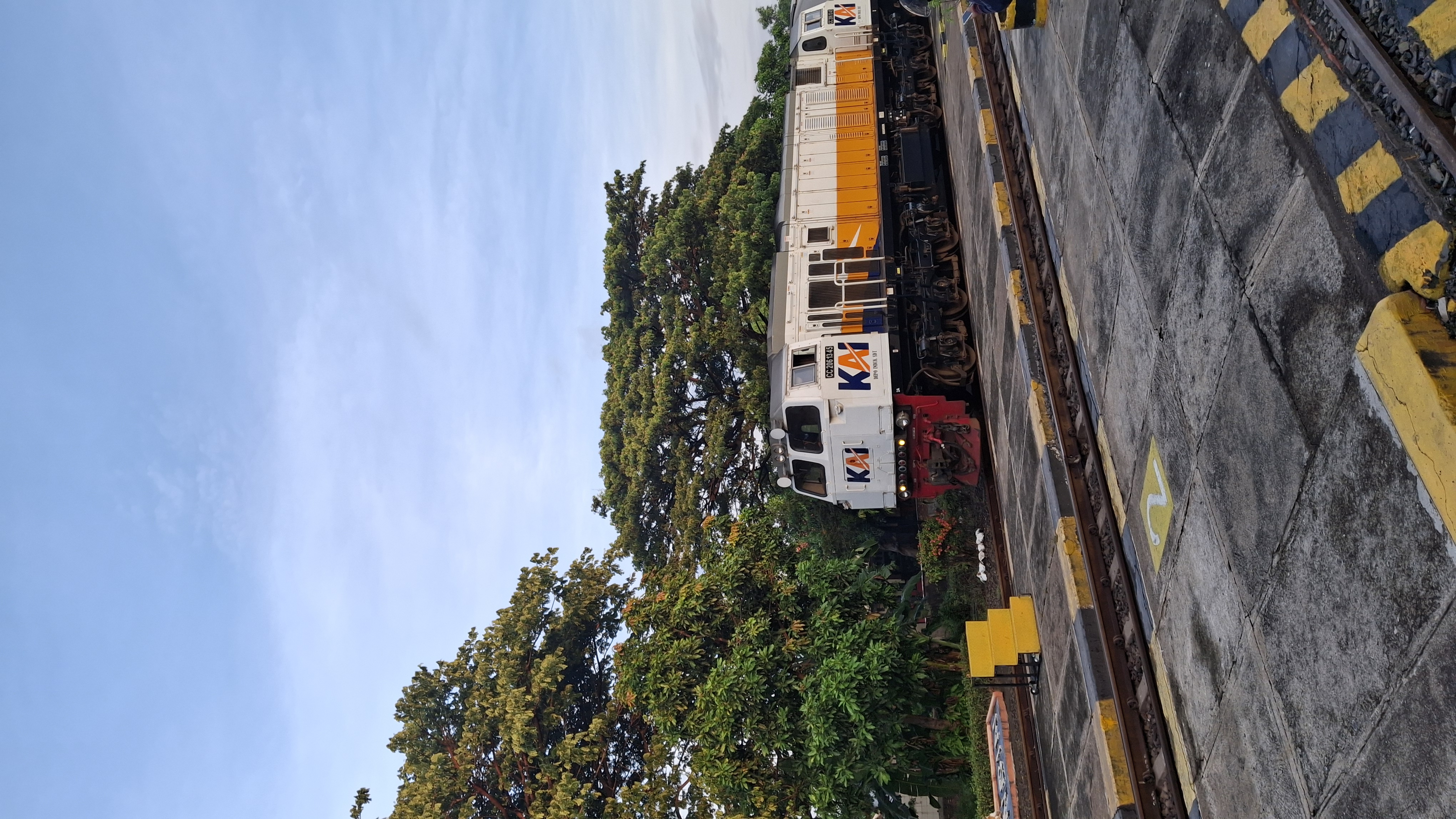 CC 206 13 45 SDT di Stasiun Tanggulangin