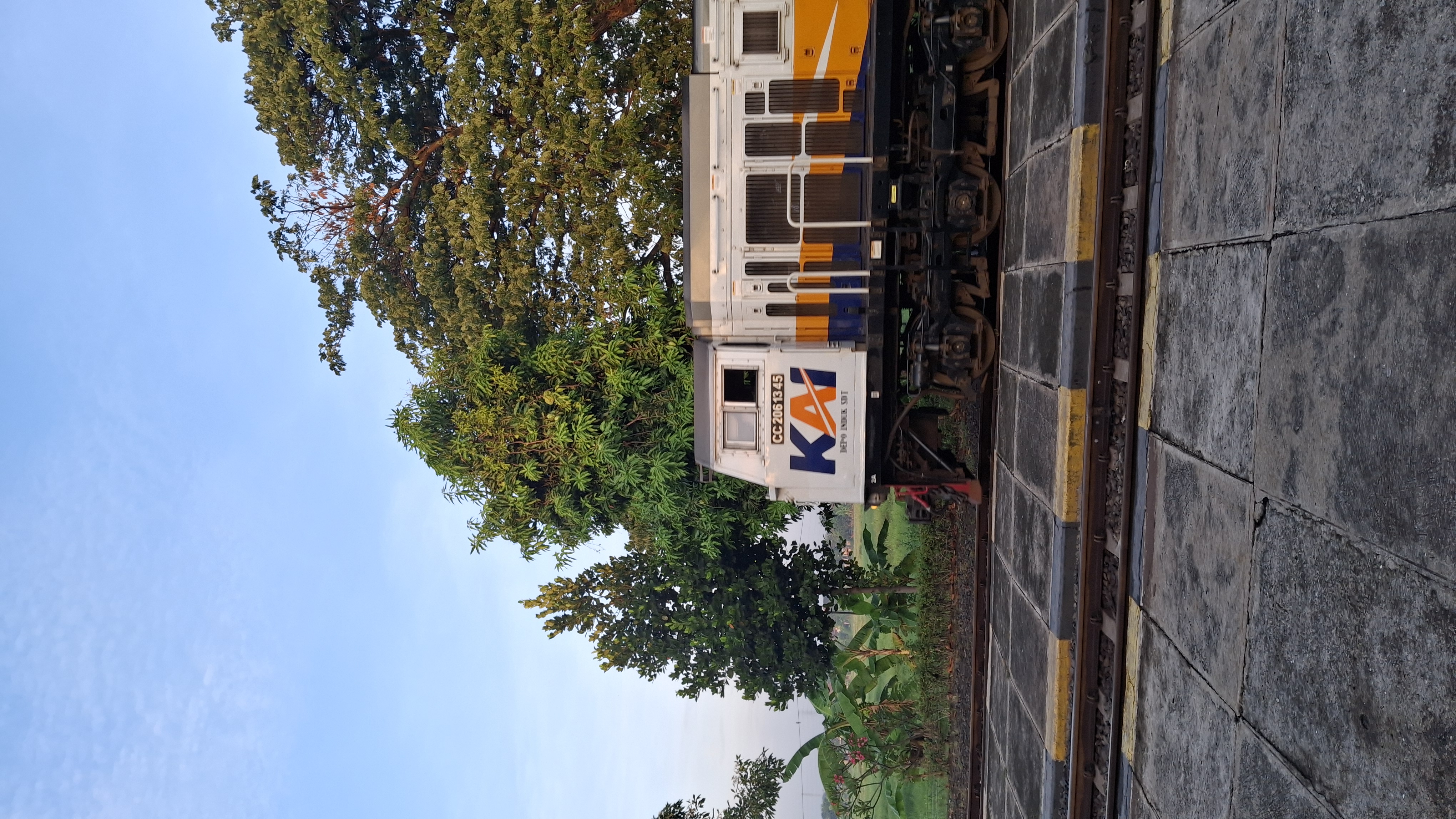 CC 206 13 45 SDT di Stasiun Tanggulangin