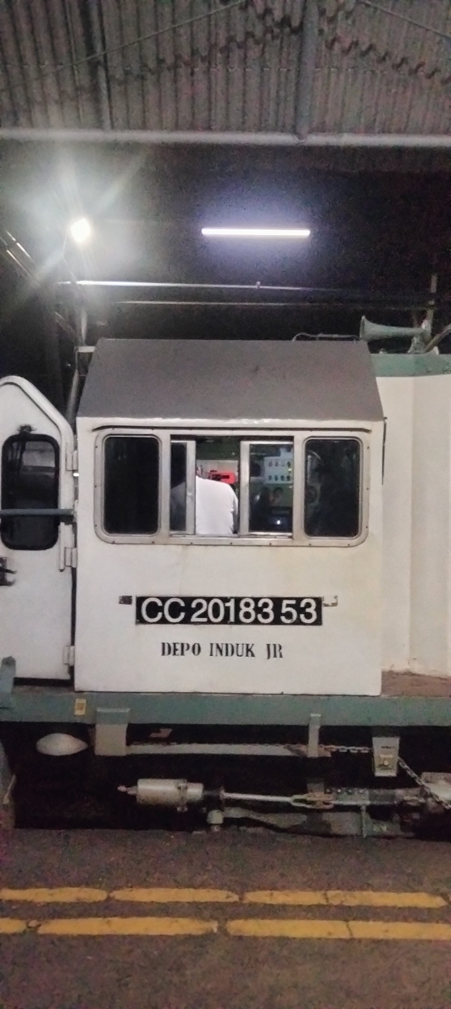 CC 201 83 53 - Depo JR Lokomotif CC 201 83 53 livery Default di Depo Induk JR - Jember