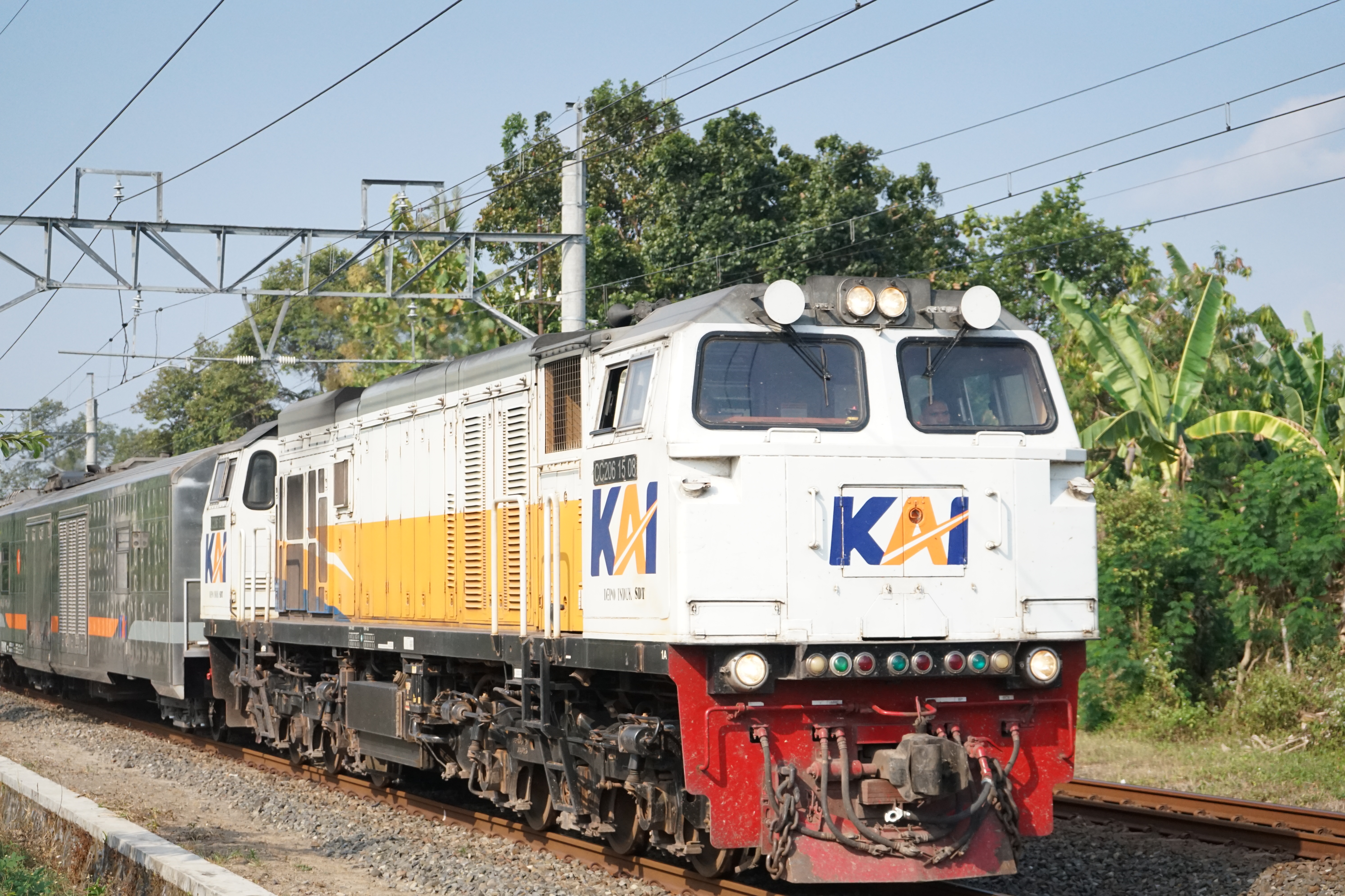 Lokomotif CC 206 15 08 livery Default di Depo Induk KPT - Sumatera Selatan