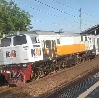 CC 206 13 74 - Depo YK Lokomotif CC 206 13 74 livery Default di Depo Induk YK - Yogyakarta