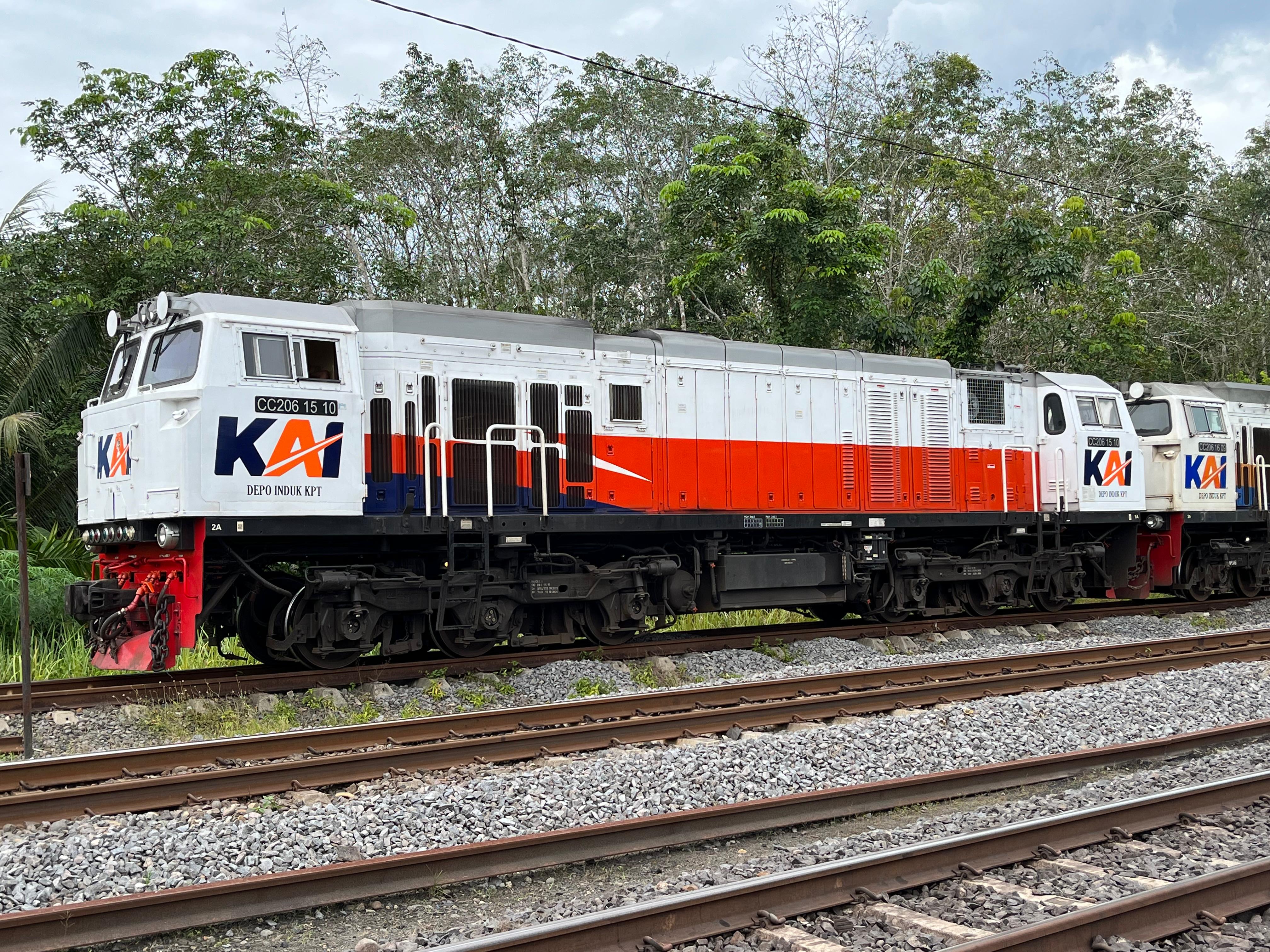 CC 206 15 10 - Depo KPT Lokomotif CC 206 15 10 livery Default di Depo Induk KPT - Sumatera Selatan