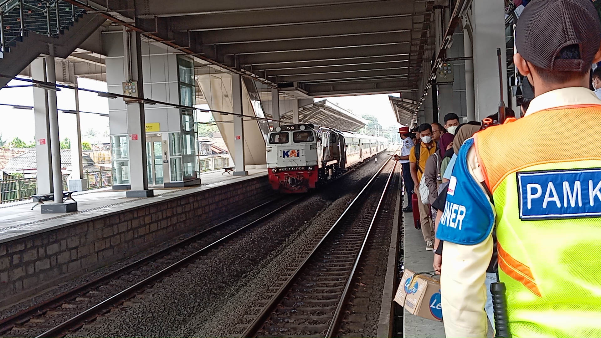 Berhenti di st. Cikarang