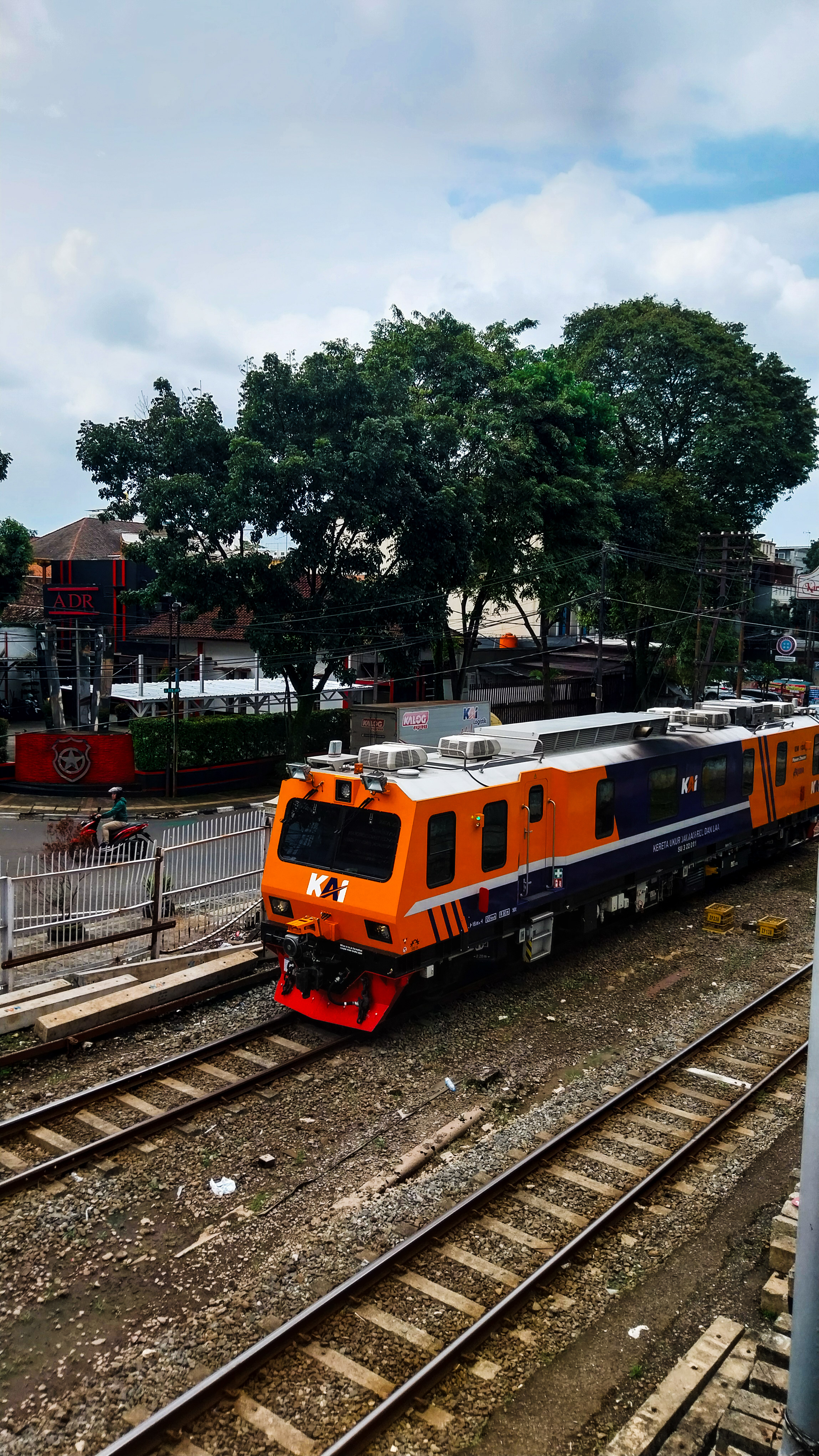 KUJR Arjuna Langsiran di Stasiun Bandung