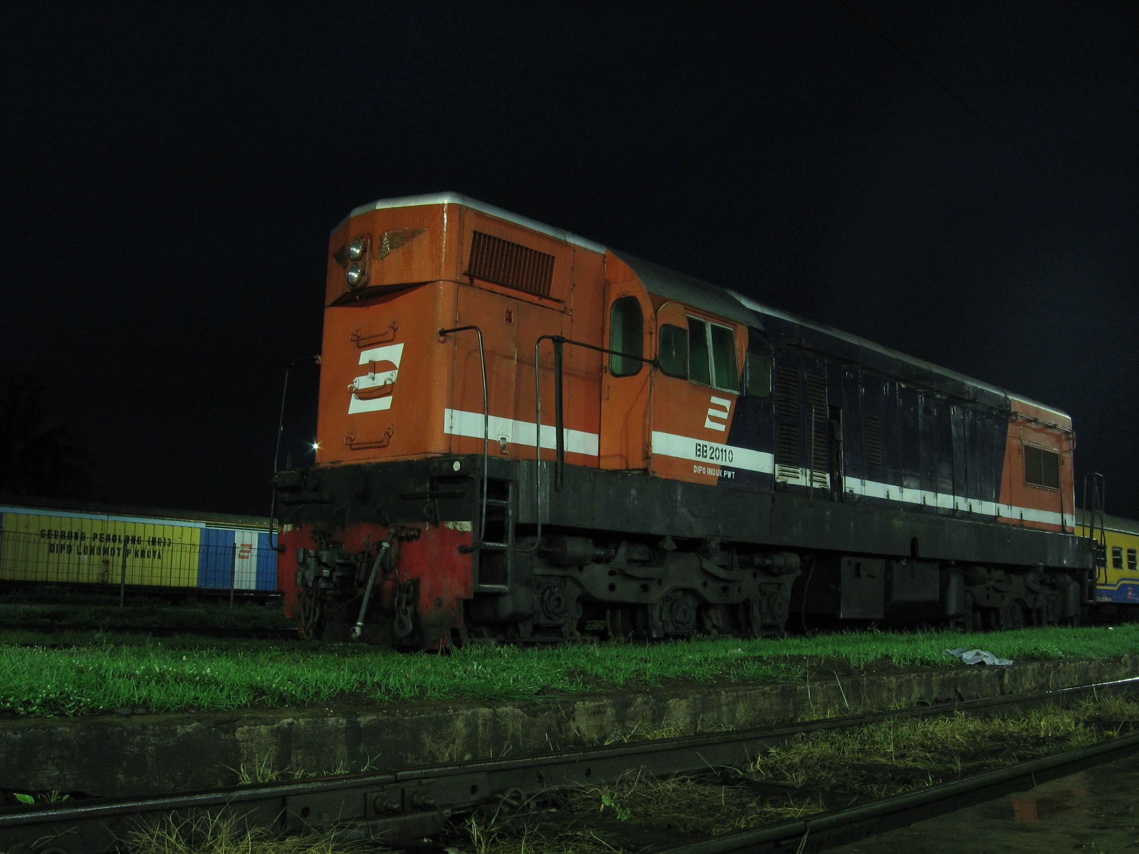 Lokomotif BB 201 10 livery Red and Blue di Depo Induk PWT - Purwokerto