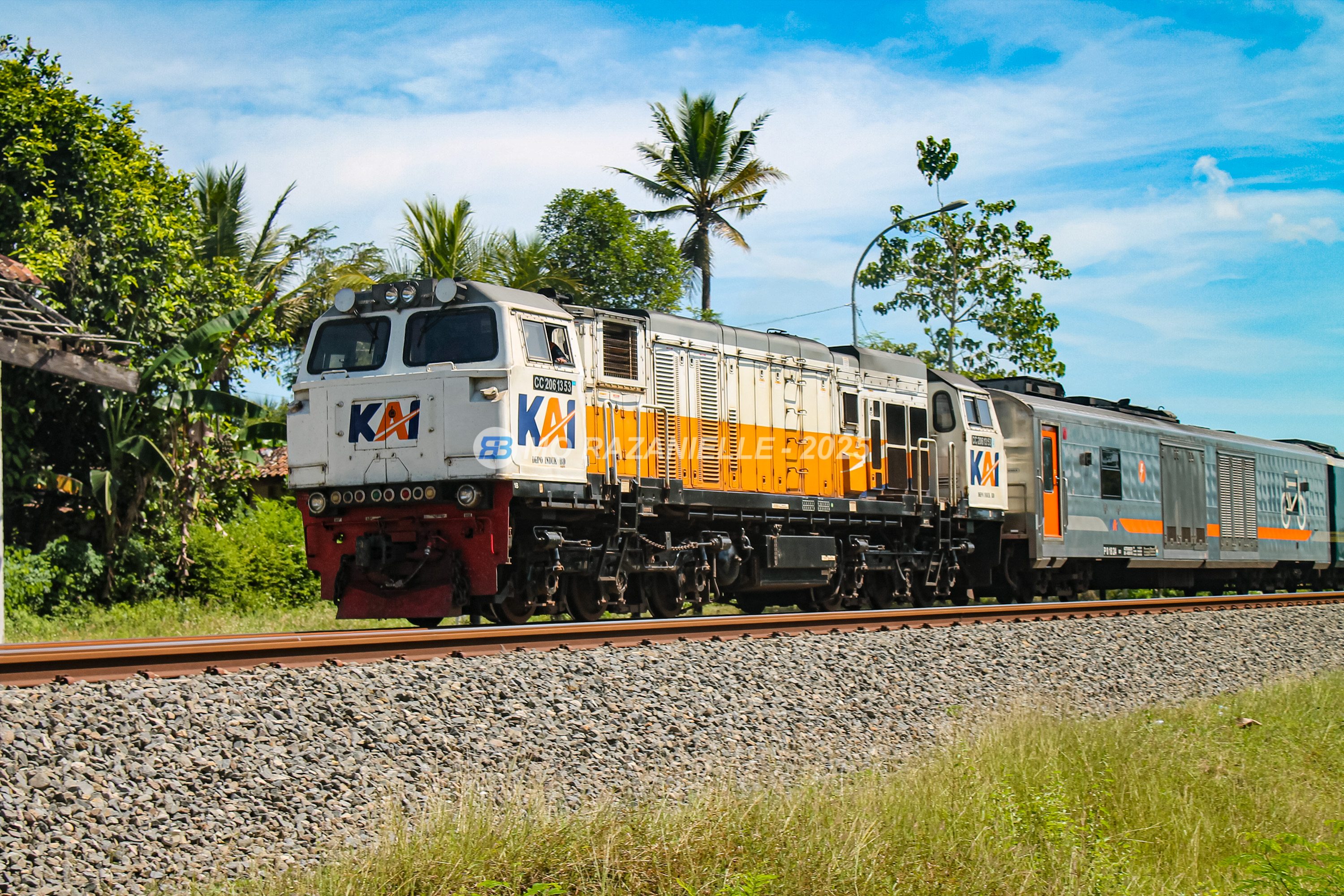 CC 206 13 53 - Depo BD Lokomotif CC 206 13 53 livery Default di Depo Induk BD - Bandung