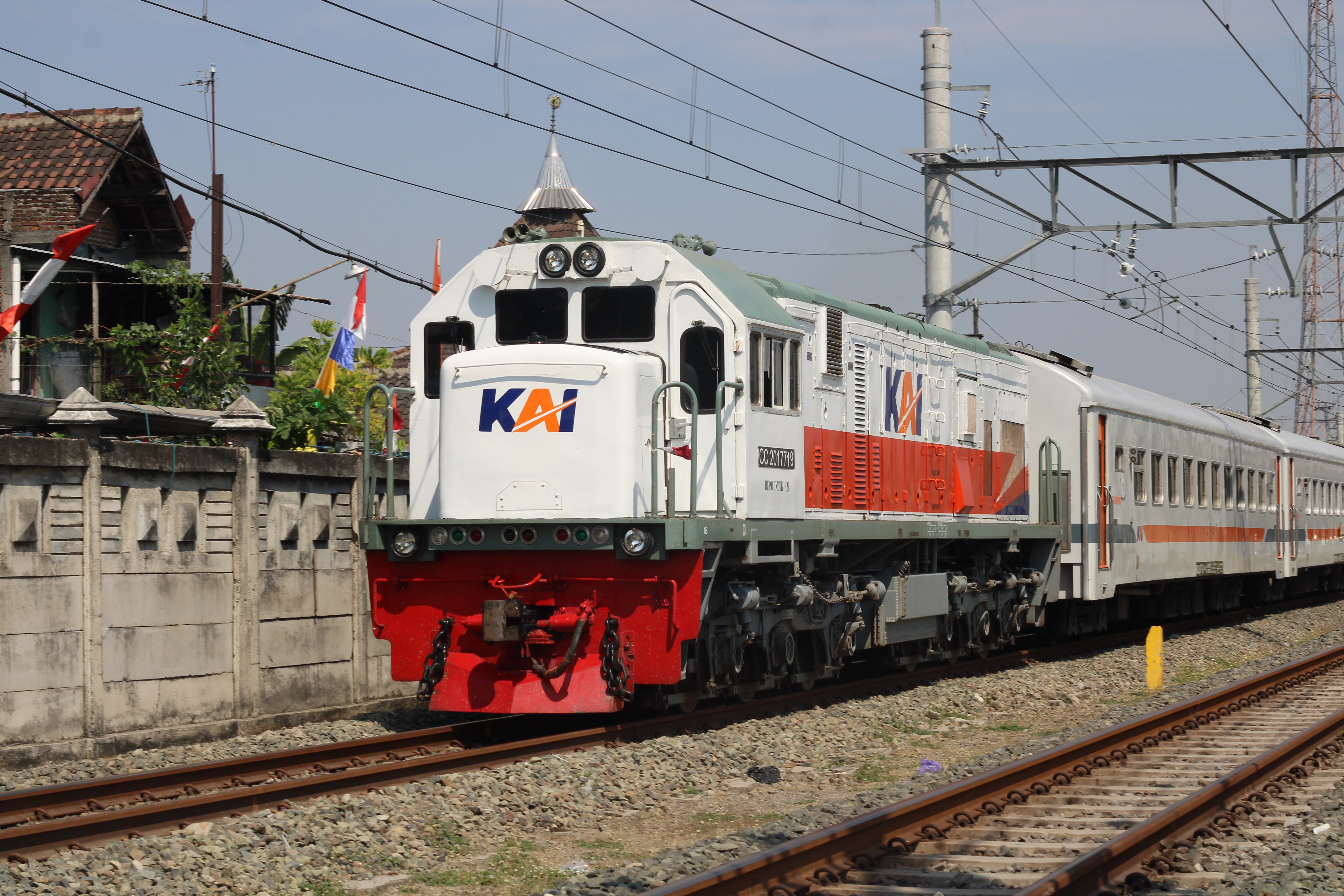 Lokomotif CC 201 77 19  di Depo Induk CN - Cirebon
