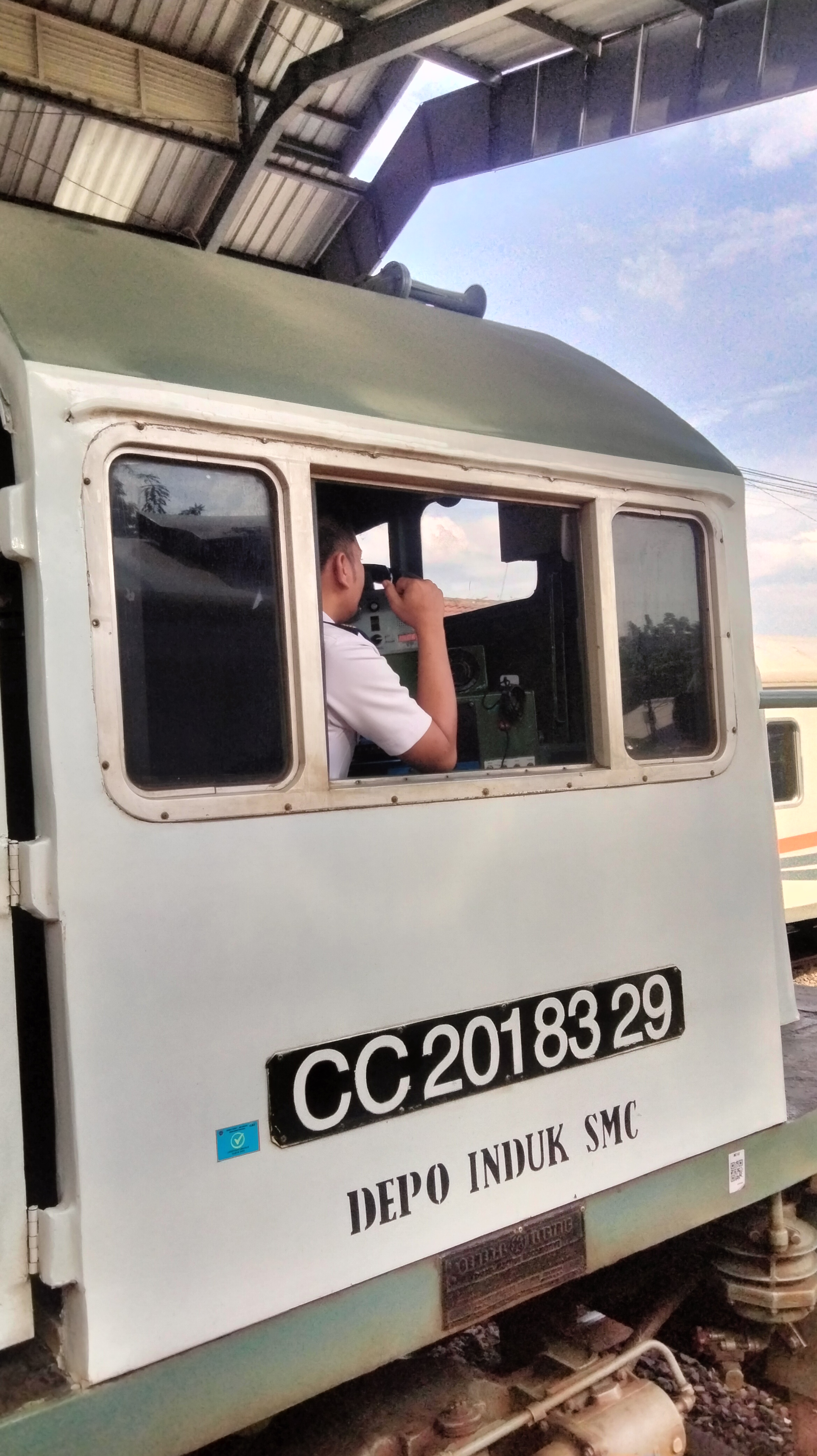 CC 201 83 29 - Depo SMC Lokomotif CC 201 83 29 livery Default di Depo Induk SMC - Semarang