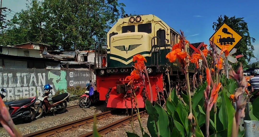 PJL 19 dekat stasiun wonokromo
