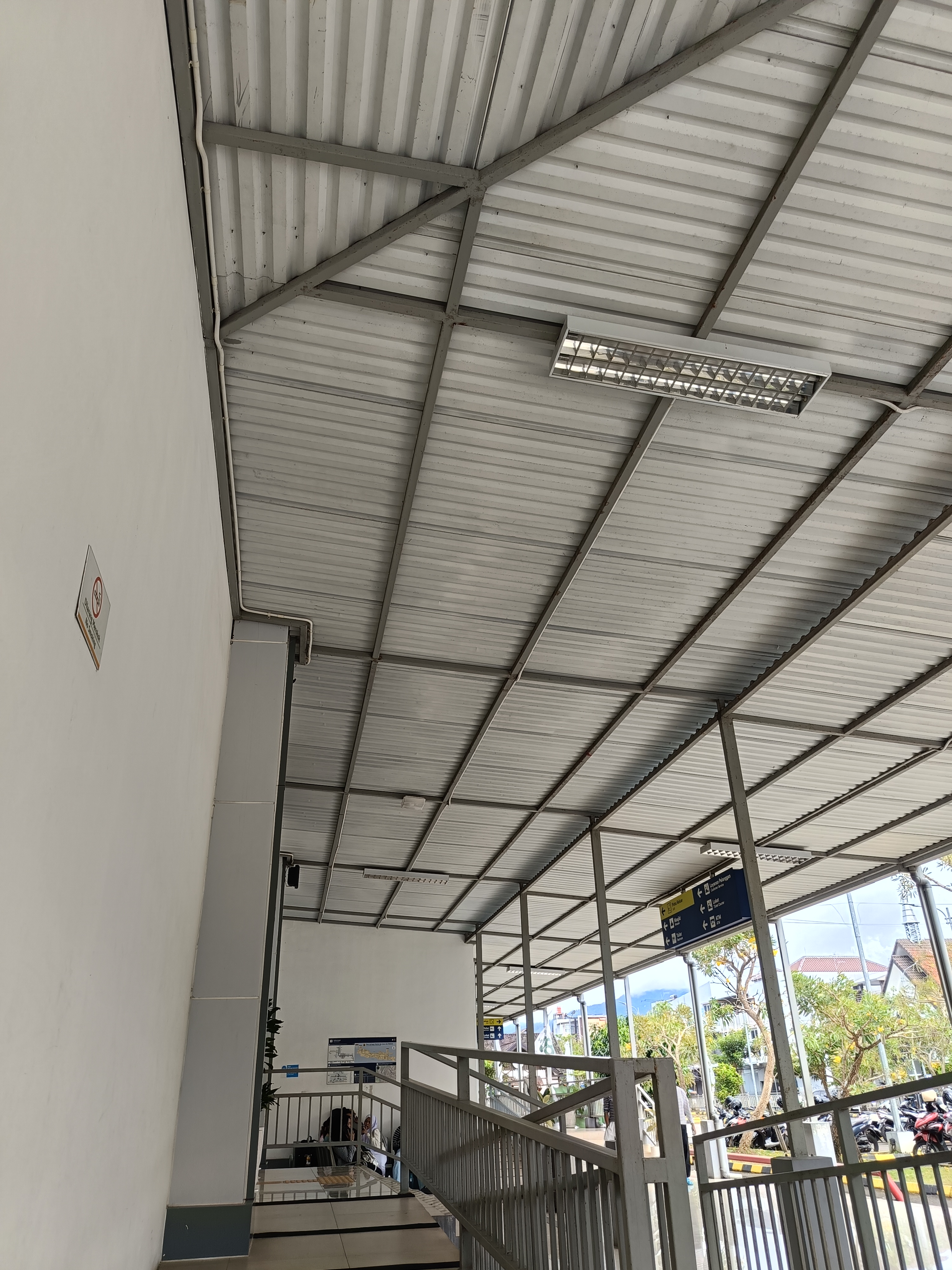 Menunggu kedatanganmu